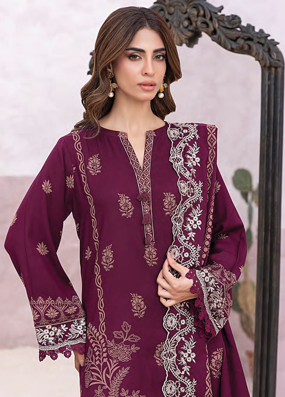 Winter Essentials By LSM Lakhany Embroidered Cashmi Wool 3 Piece Unstitched Suit LSM25WEE D-LG-UB-0210-C Winter Essentials By LSM Lakhany Embroidered Cashmi Wool 3 Piece Unstitched Suit LSM25WEE D-LG-UB-0210-C