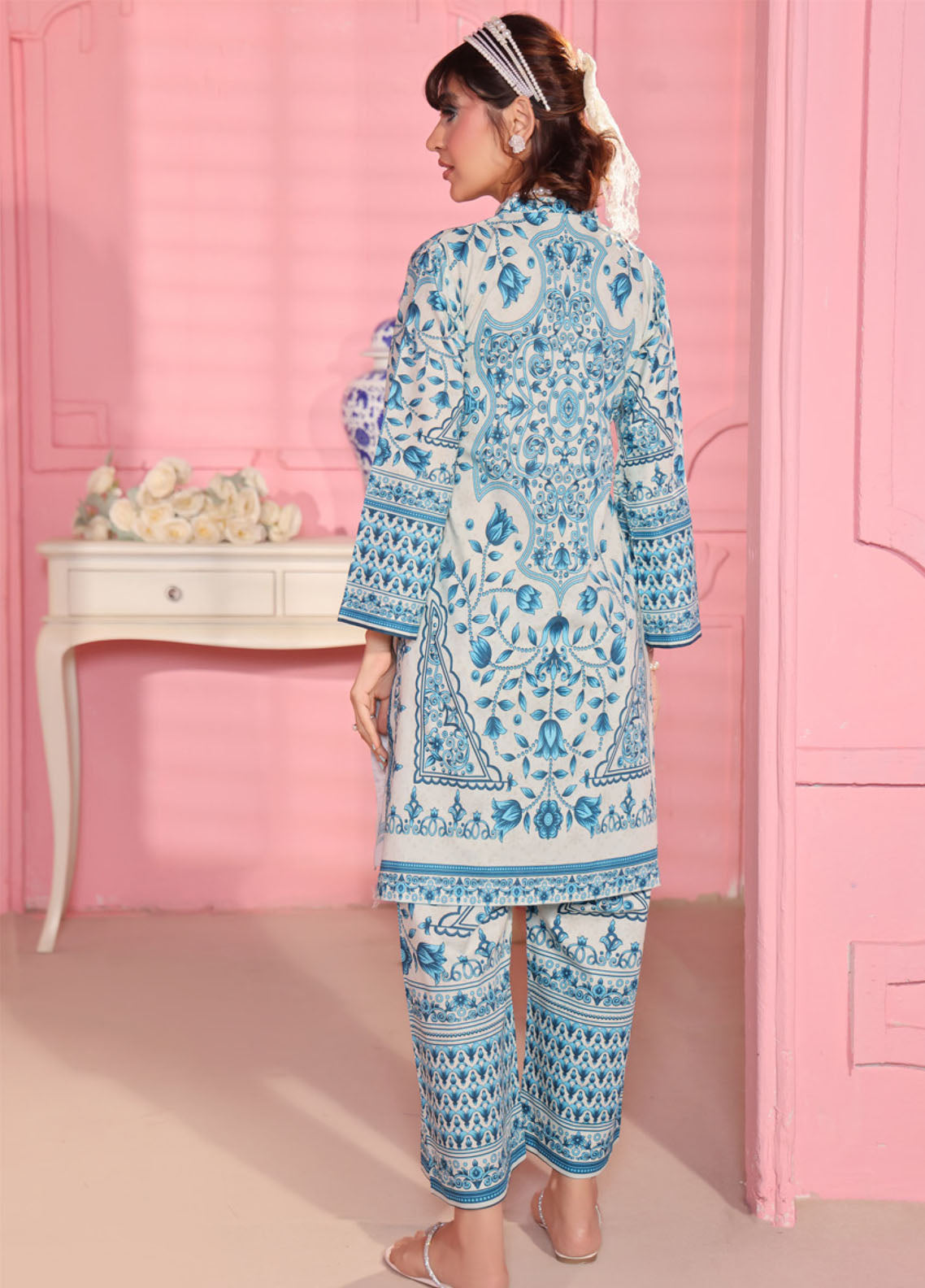 Working Women By Schick Digital Printed Lawn 2 Piece Unstitched Suit SDH25WW DP-10 Working Women By Schick Digital Printed Lawn 2 Piece Unstitched Suit SDH25WW DP-10