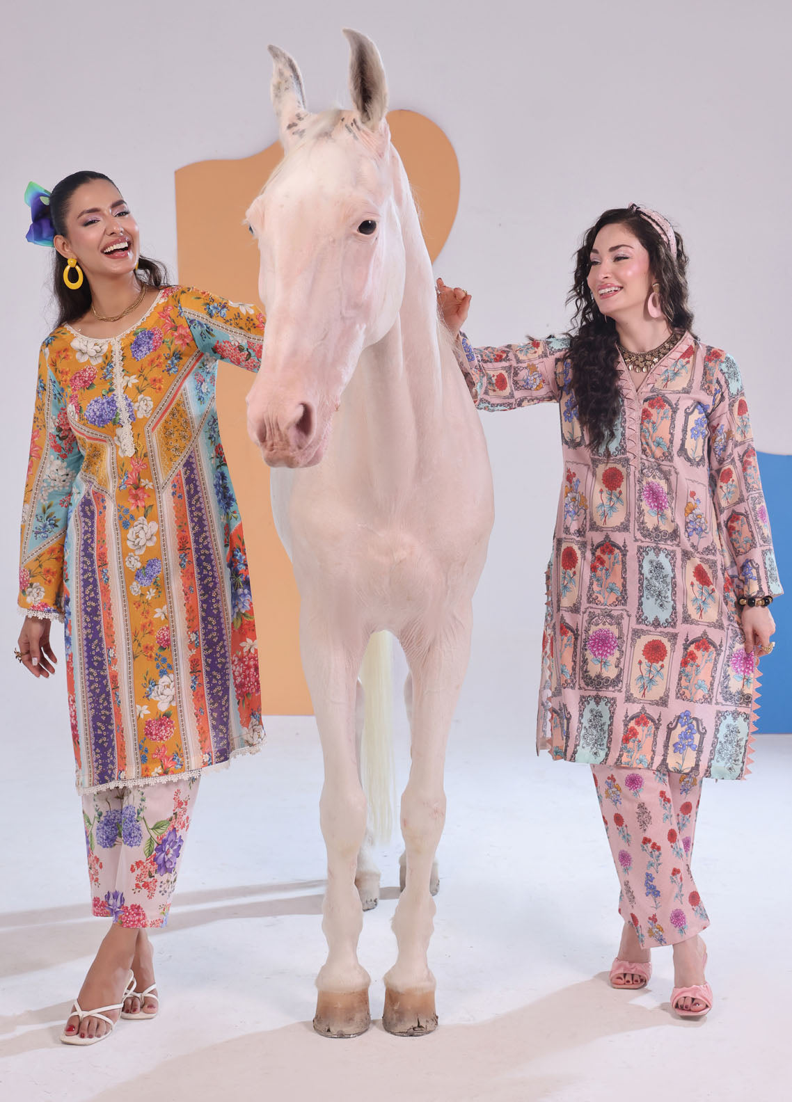 Working Women By Schick Digital Printed Lawn 2 Piece Unstitched Suit SDH25WWV2 DP-03 Working Women By Schick Digital Printed Lawn 2 Piece Unstitched Suit SDH25WWV2 DP-03