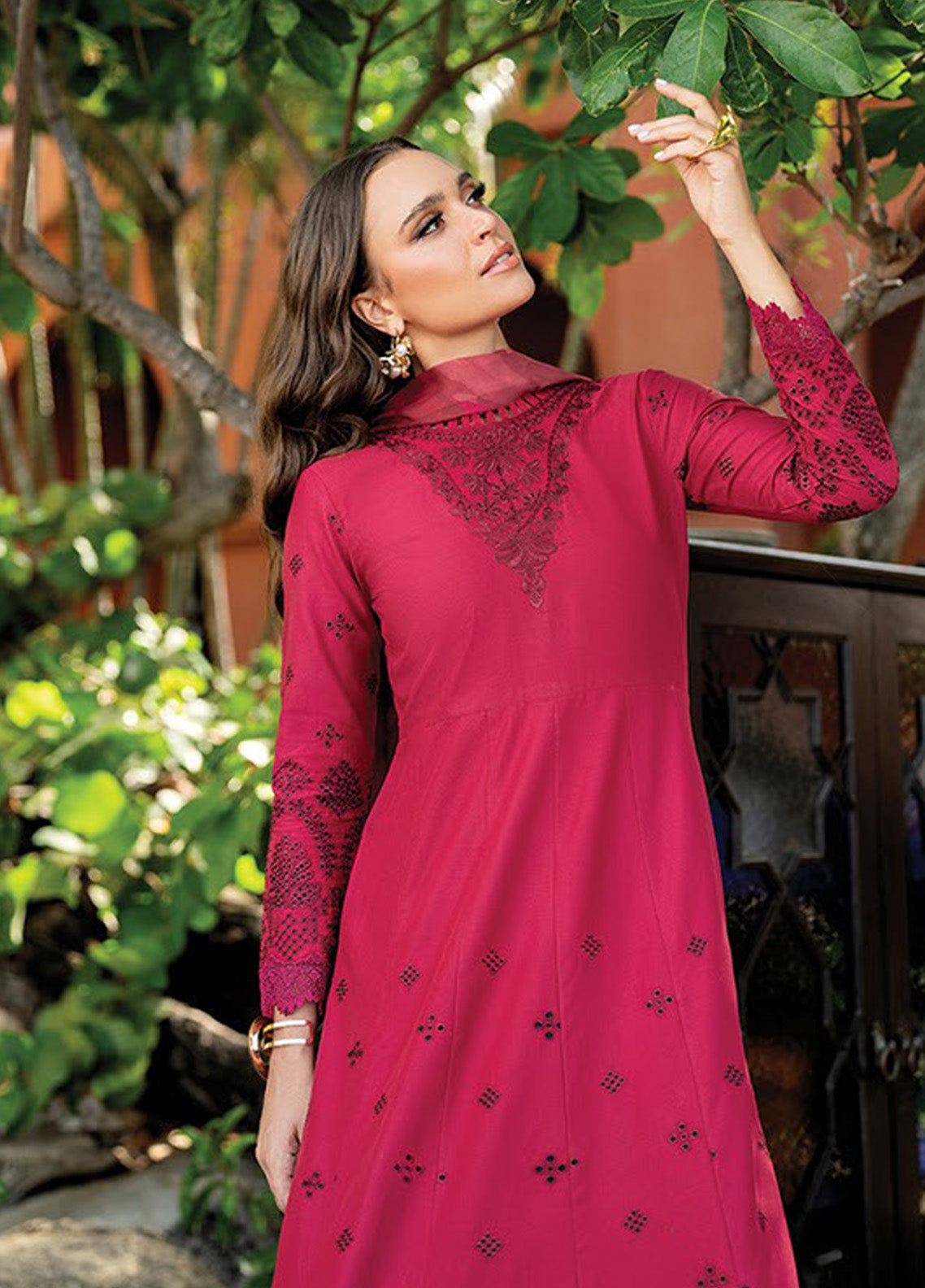 Xenia Luxury Embroidered Lawn 3 Piece Unstitched Suit XE25LL D-XF-925 LILEE Xenia Luxury Embroidered Lawn 3 Piece Unstitched Suit XE25LL D-XF-925 LILEE
