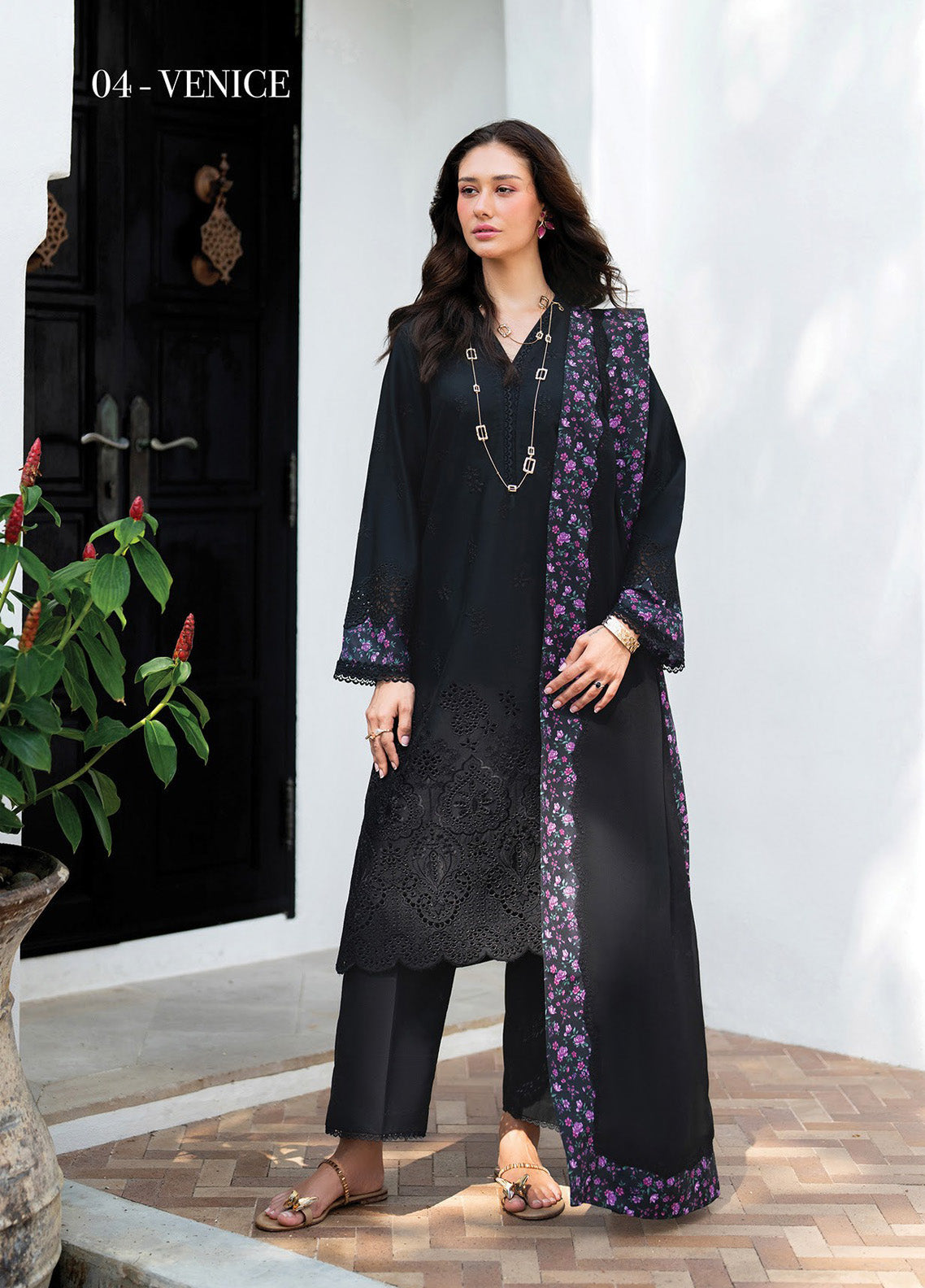 Xenia Luxury Embroidered Lawn 3 Piece Unstitched Suit XE25LL D-XF-951 VENICE Xenia Luxury Embroidered Lawn 3 Piece Unstitched Suit XE25LL D-XF-951 VENICE