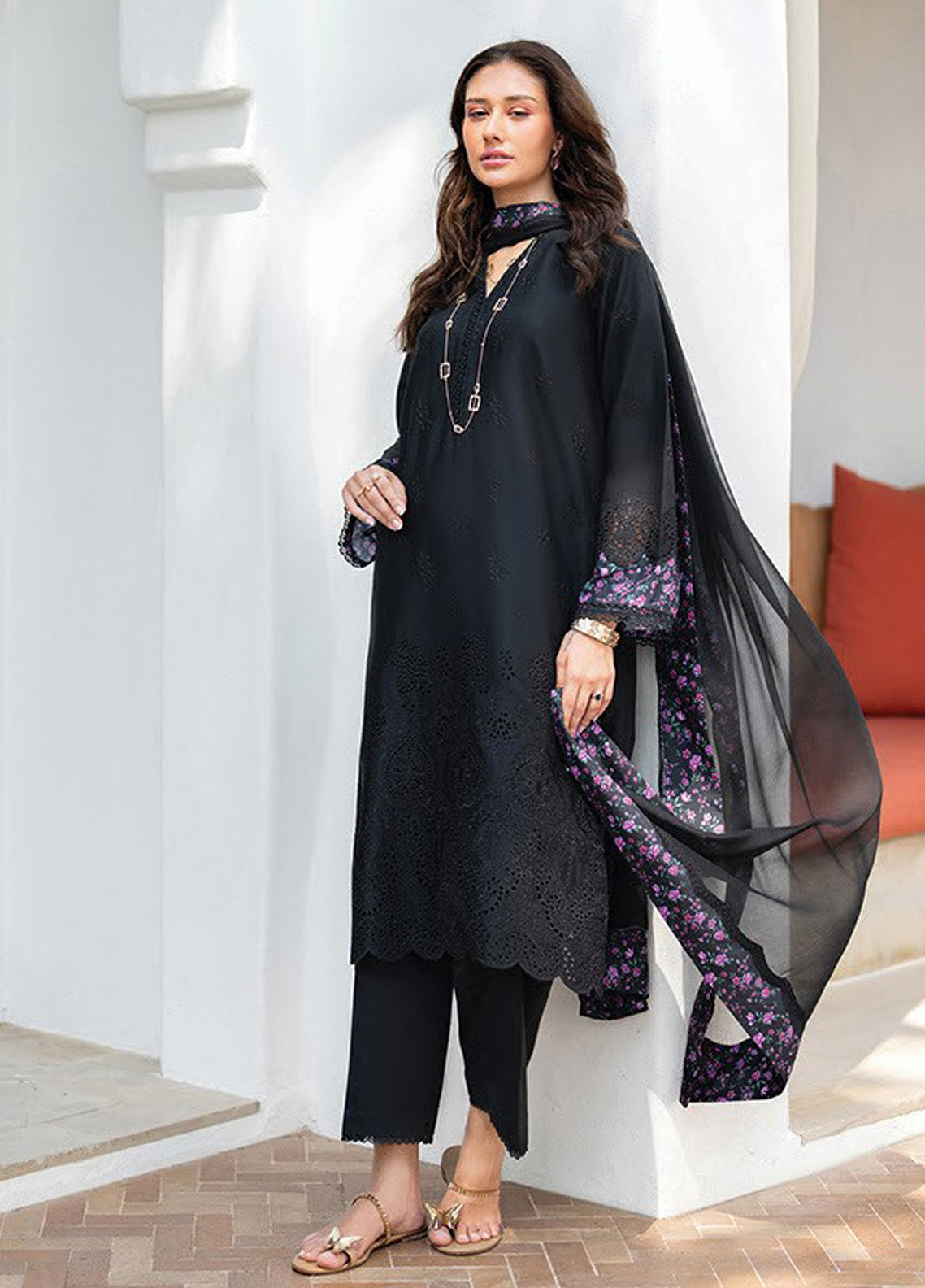 Xenia Luxury Embroidered Lawn 3 Piece Unstitched Suit XE25LL D-XF-951 VENICE Xenia Luxury Embroidered Lawn 3 Piece Unstitched Suit XE25LL D-XF-951 VENICE