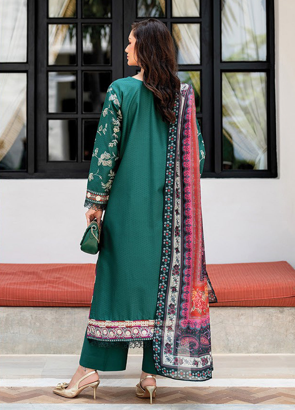 Xenia Luxury Embroidered Lawn 3 Piece Unstitched Suit XE25LL D-XF-954 GIGI Xenia Luxury Embroidered Lawn 3 Piece Unstitched Suit XE25LL D-XF-954 GIGI