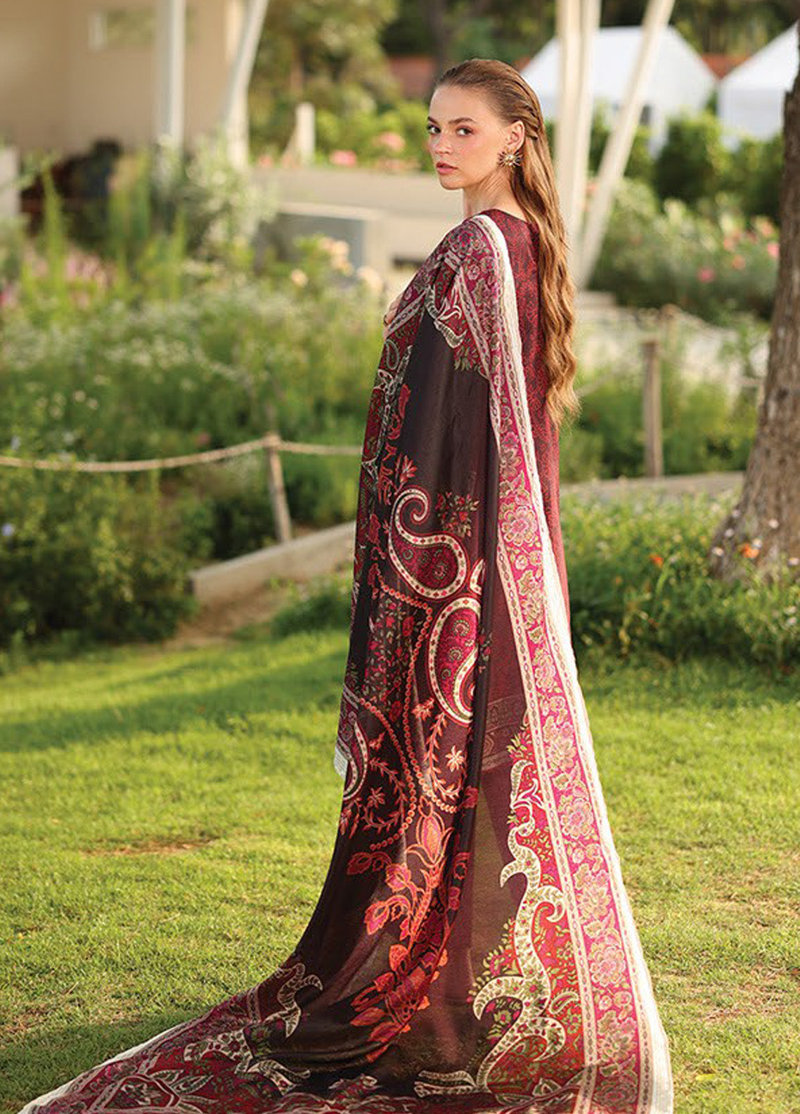 Xenia Luxury Embroidered Lawn 3 Piece Unstitched Suit XE25LL D-XF-964 ORNATE Xenia Luxury Embroidered Lawn 3 Piece Unstitched Suit XE25LL D-XF-964 ORNATE