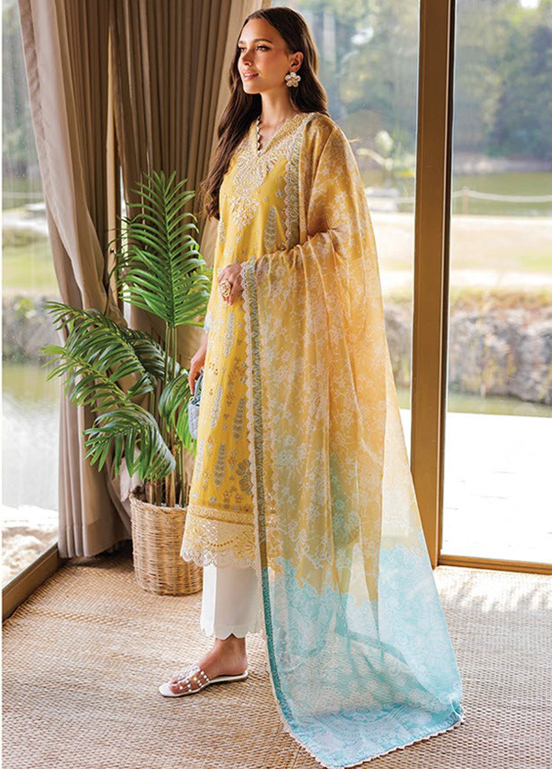 Xenia Luxury Embroidered Lawn 3 Piece Unstitched Suit ZE25LL D-03 SINSEAD Xenia Luxury Embroidered Lawn 3 Piece Unstitched Suit ZE25LL D-03 SINSEAD