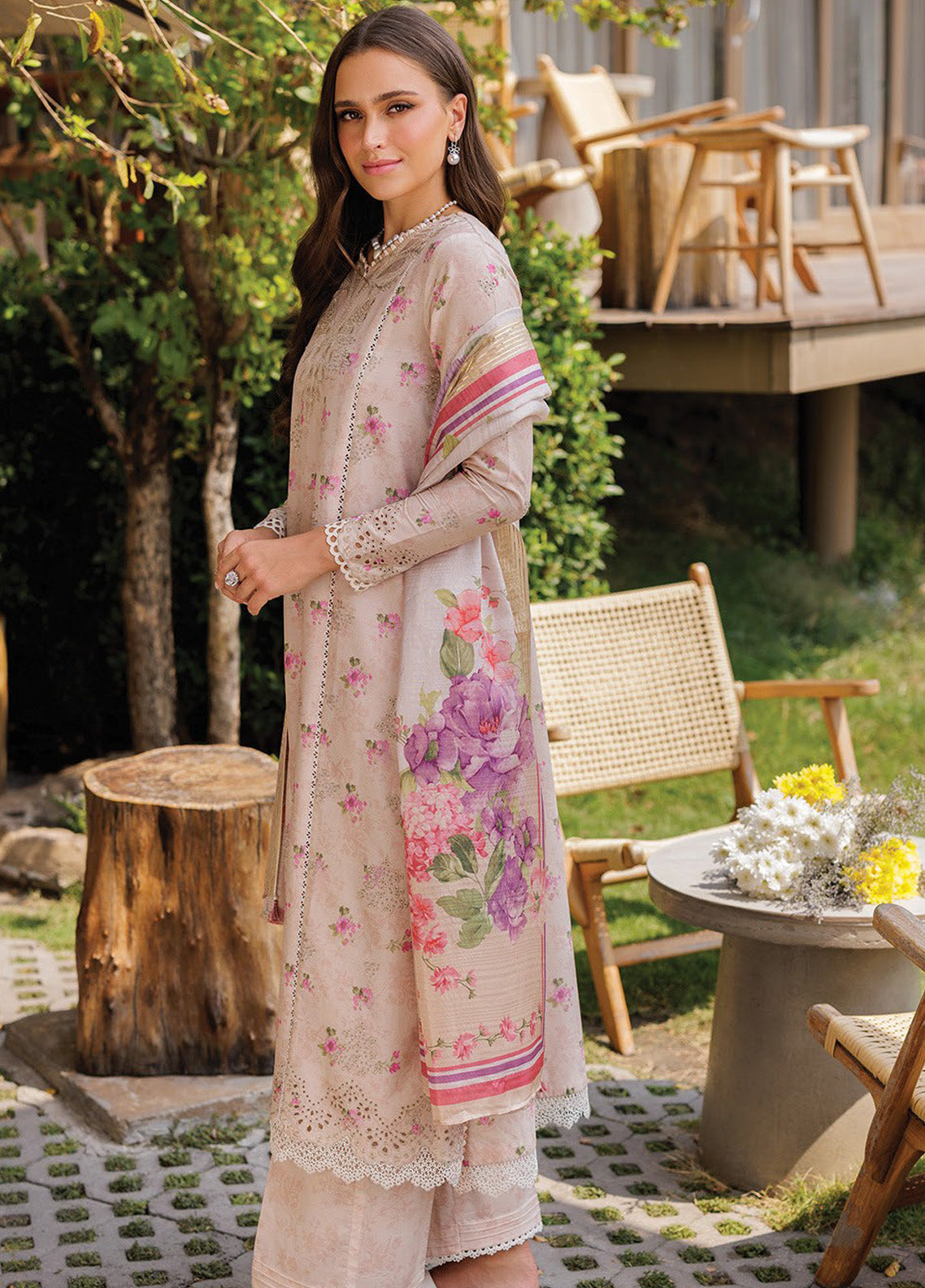 Xenia Luxury Embroidered Lawn 3 Piece Unstitched Suit ZE25LL D-09 ANNAYA Xenia Luxury Embroidered Lawn 3 Piece Unstitched Suit ZE25LL D-09 ANNAYA