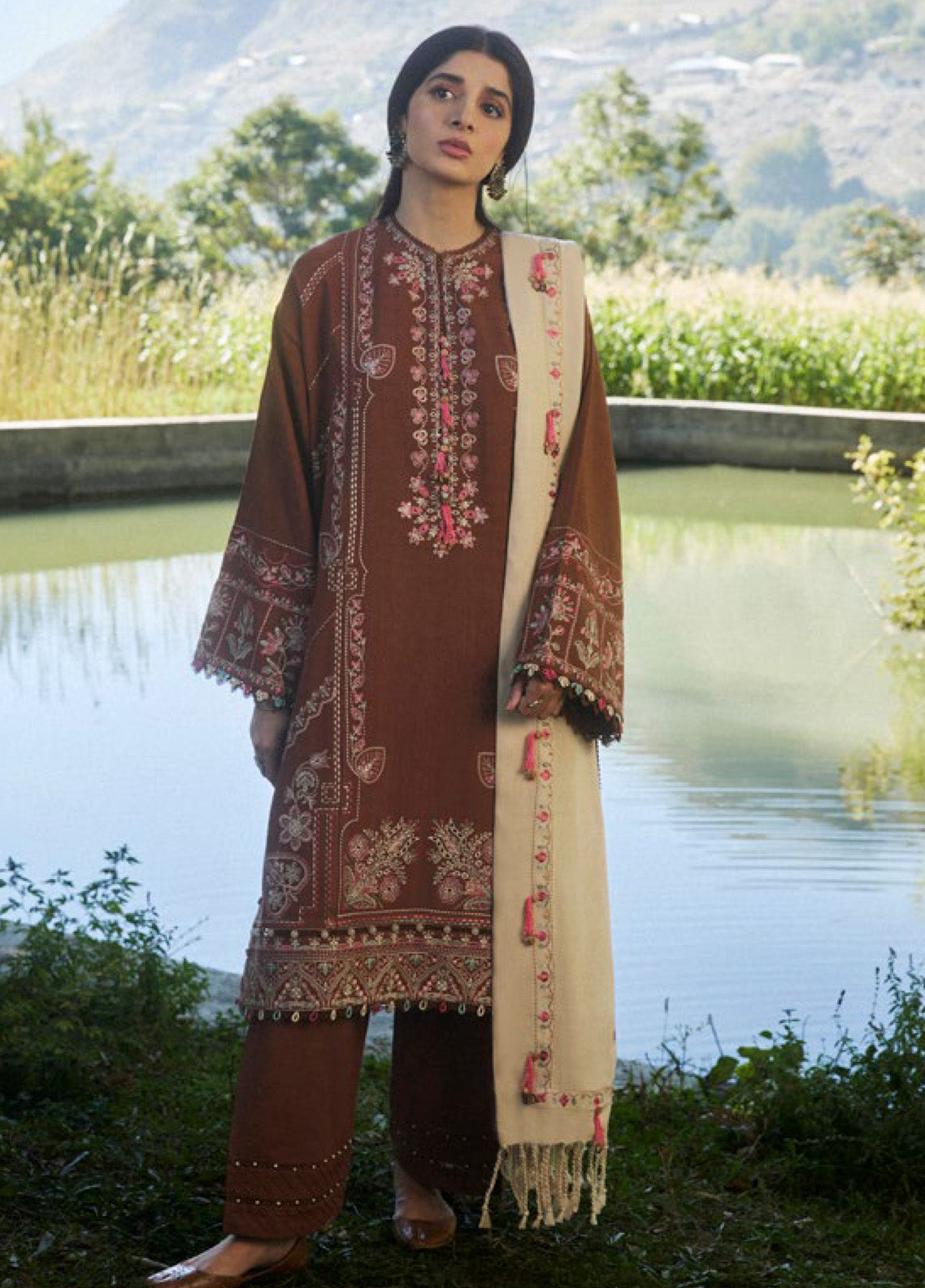 Zaha By Khadija Shah Embroidered Jacquard 3 Piece Unstitched Suit ZH24W ZW24-14 SAHIBA Zaha By Khadija Shah Embroidered Jacquard 3 Piece Unstitched Suit ZH24W ZW24-14 SAHIBA