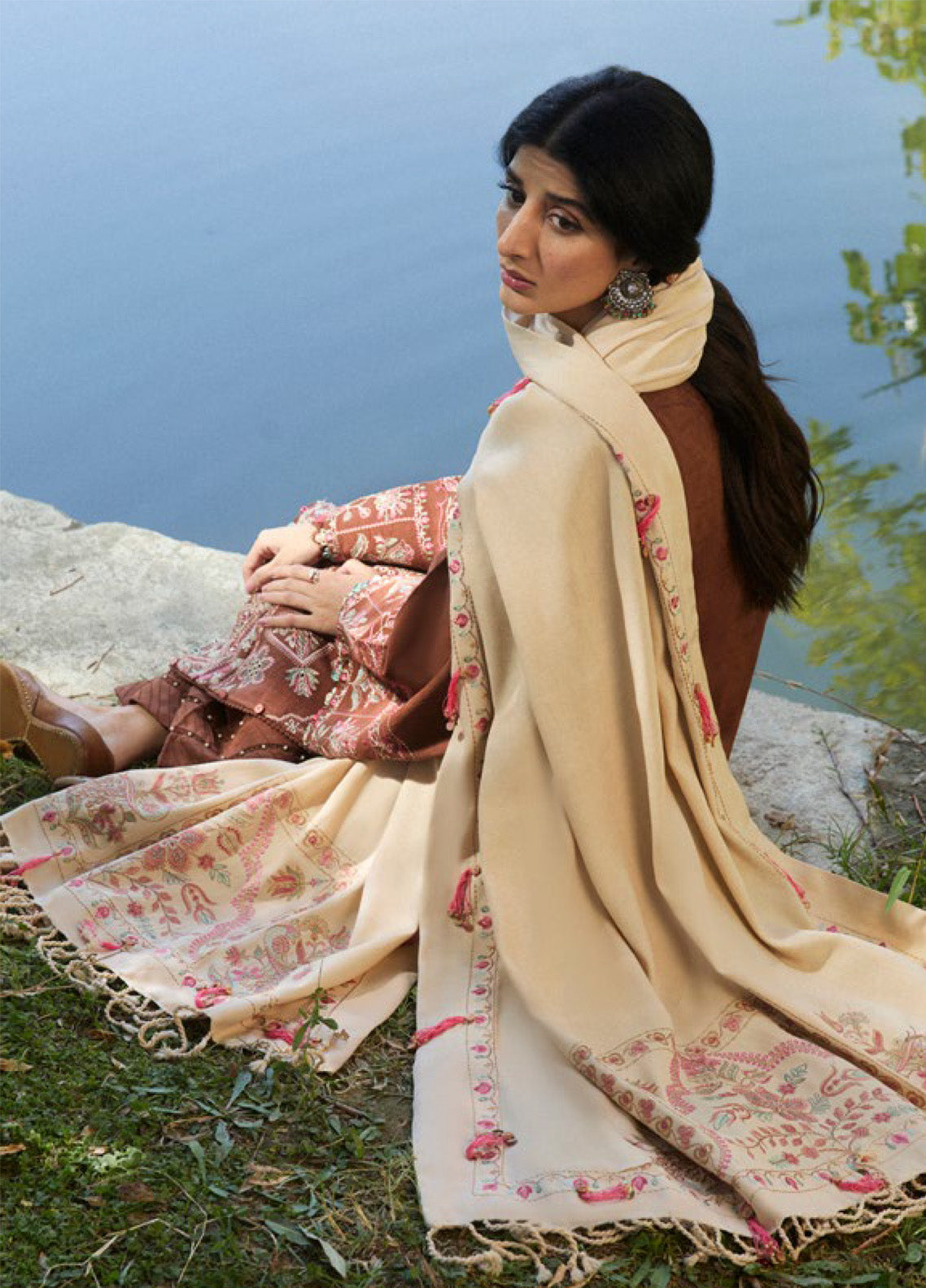 Zaha By Khadija Shah Embroidered Jacquard 3 Piece Unstitched Suit ZH24W ZW24-14 SAHIBA Zaha By Khadija Shah Embroidered Jacquard 3 Piece Unstitched Suit ZH24W ZW24-14 SAHIBA