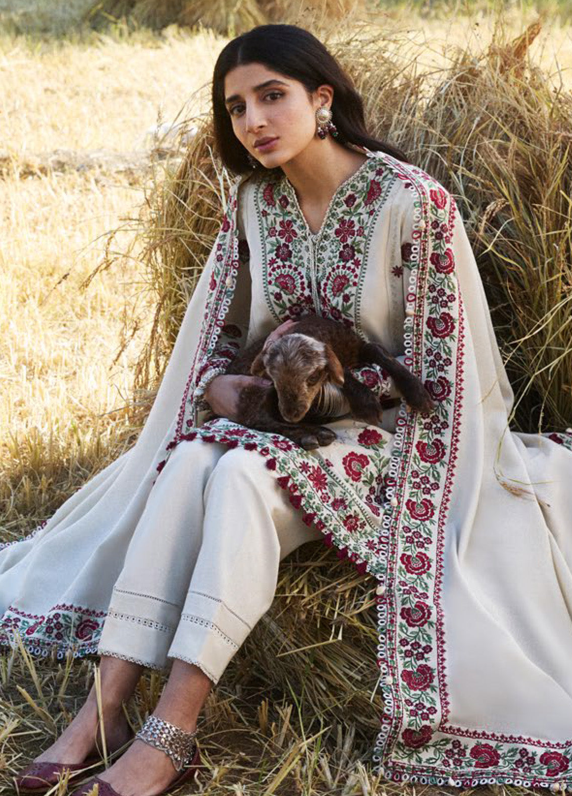 Zaha By Khadija Shah Embroidered Karandi 3 Piece Unstitched Suit ZH24W ZW24-07 AABROO Zaha By Khadija Shah Embroidered Karandi 3 Piece Unstitched Suit ZH24W ZW24-07 AABROO