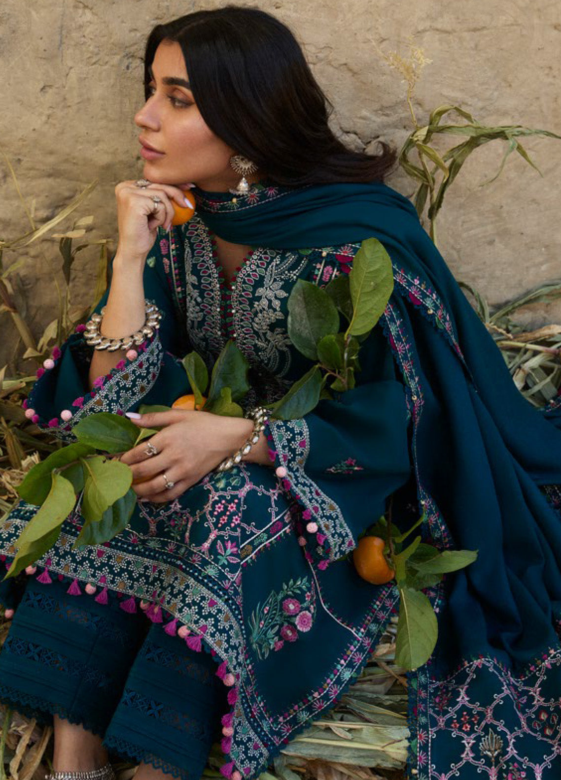 Zaha By Khadija Shah Embroidered Khaddar 3 Piece Unstitched Suit ZH24W ZW24-05 ZUMAR Zaha By Khadija Shah Embroidered Khaddar 3 Piece Unstitched Suit ZH24W ZW24-05 ZUMAR