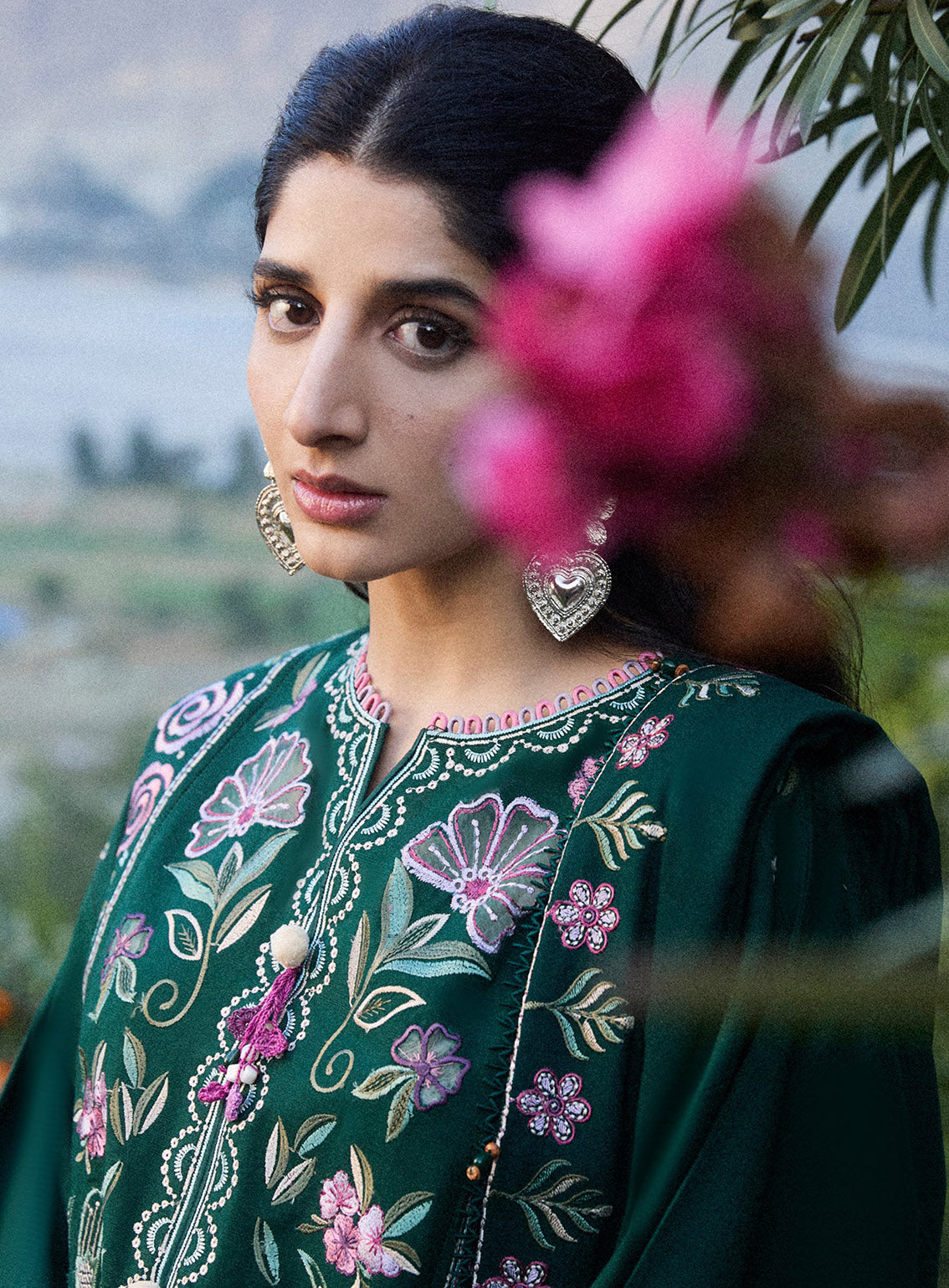 Zaha By Khadija Shah Embroidered Khaddar 3 Piece Unstitched Suit ZH24W ZW24-11 ARSIN Zaha By Khadija Shah Embroidered Khaddar 3 Piece Unstitched Suit ZH24W ZW24-11 ARSIN