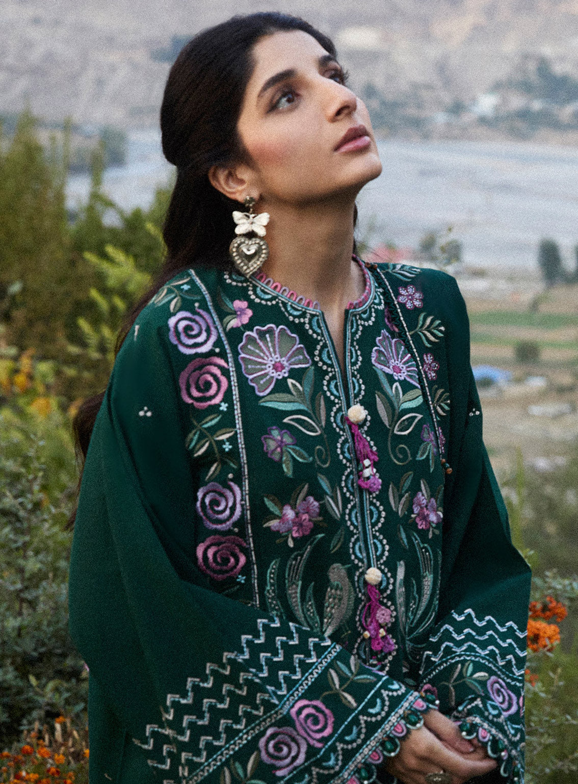 Zaha By Khadija Shah Embroidered Khaddar 3 Piece Unstitched Suit ZH24W ZW24-11 ARSIN Zaha By Khadija Shah Embroidered Khaddar 3 Piece Unstitched Suit ZH24W ZW24-11 ARSIN