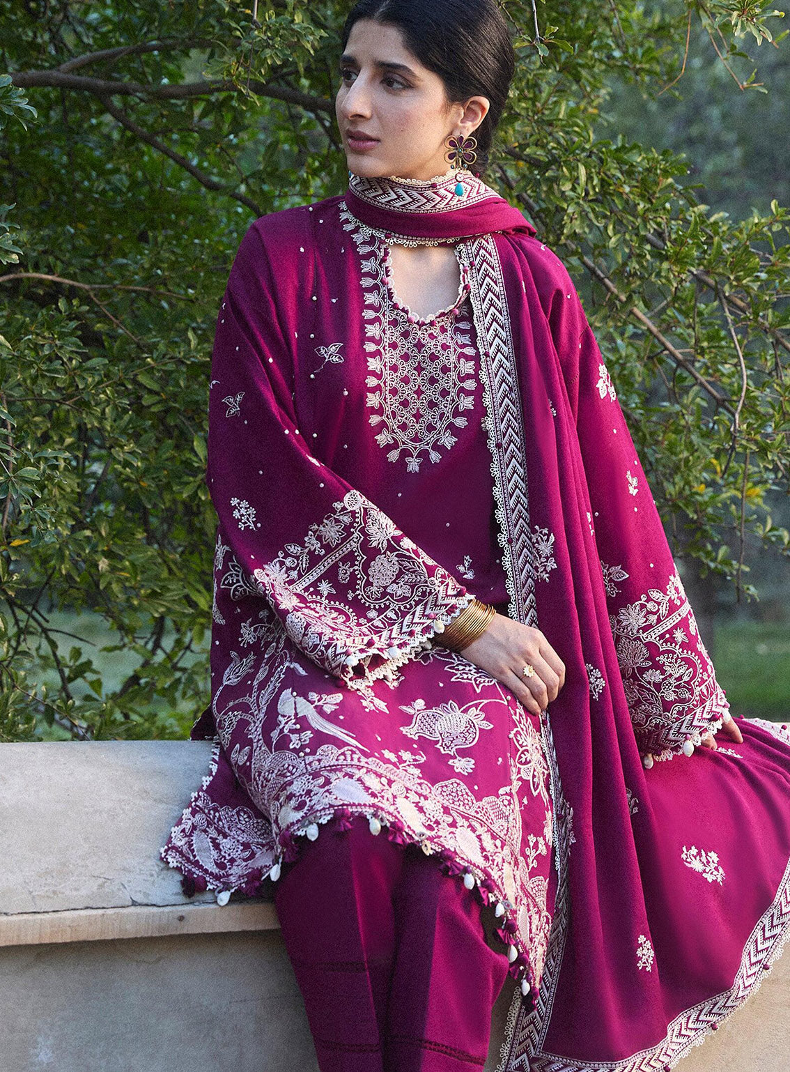 Zaha By Khadija Shah Embroidered Khaddar 3 Piece Unstitched Suit ZH24W ZW24-12 AFREEN Zaha By Khadija Shah Embroidered Khaddar 3 Piece Unstitched Suit ZH24W ZW24-12 AFREEN