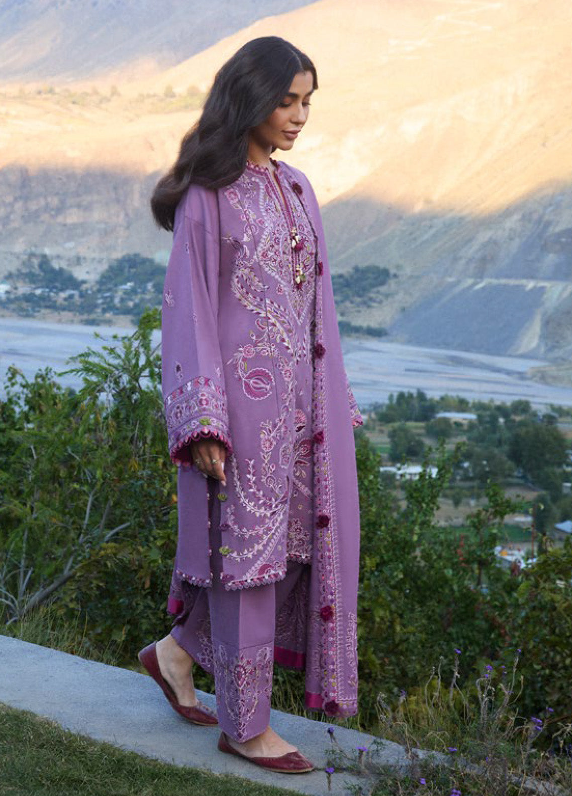 Zaha By Khadija Shah Embroidered Khaddar 3 Piece Unstitched Suit ZH24W ZW24-13 GULRANG Zaha By Khadija Shah Embroidered Khaddar 3 Piece Unstitched Suit ZH24W ZW24-13 GULRANG