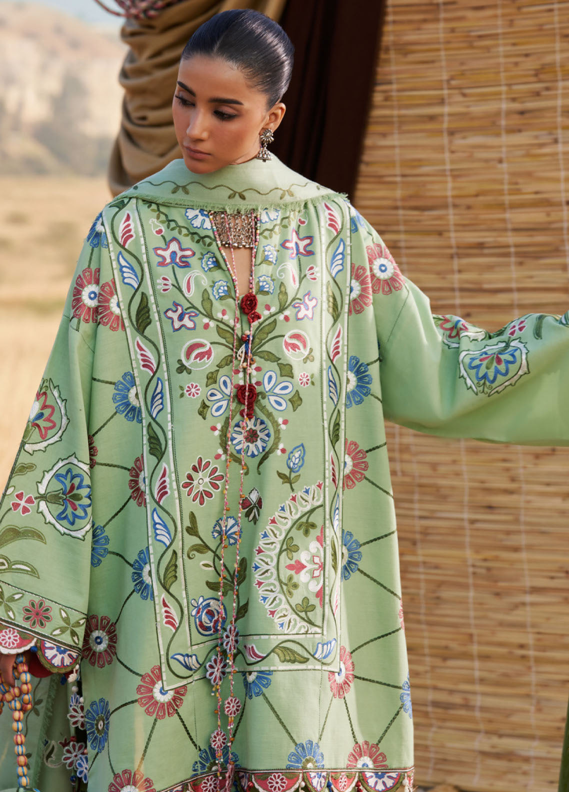 Zaha By Khadijah Shah Embroidered Khaddar Suits Unstitched 3 Piece ZH25NL D-ZW-03 NARMEEN Zaha By Khadijah Shah Embroidered Khaddar Suits Unstitched 3 Piece ZH25NL D-ZW-03 NARMEEN