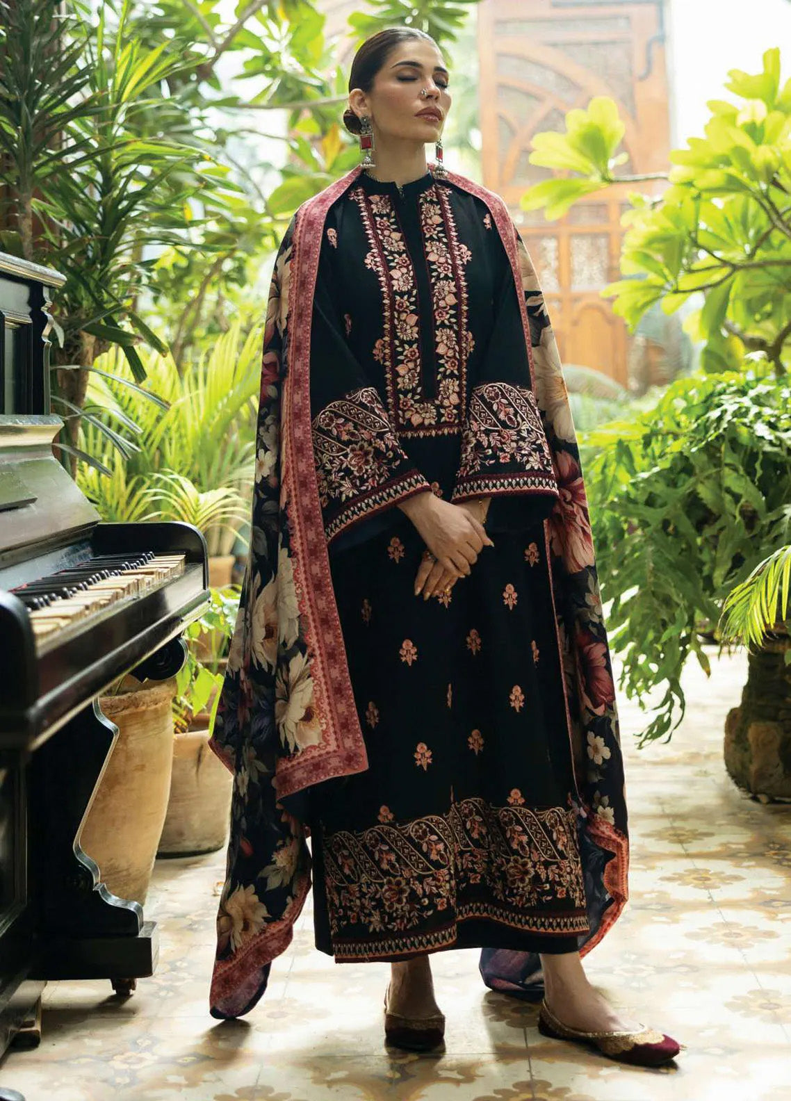 Zainab Chottani Embroidered Herringbone 3 Piece Unstitched Suit ZC24WS D-02 ALAYA Zainab Chottani Embroidered Herringbone 3 Piece Unstitched Suit ZC24WS D-02 ALAYA