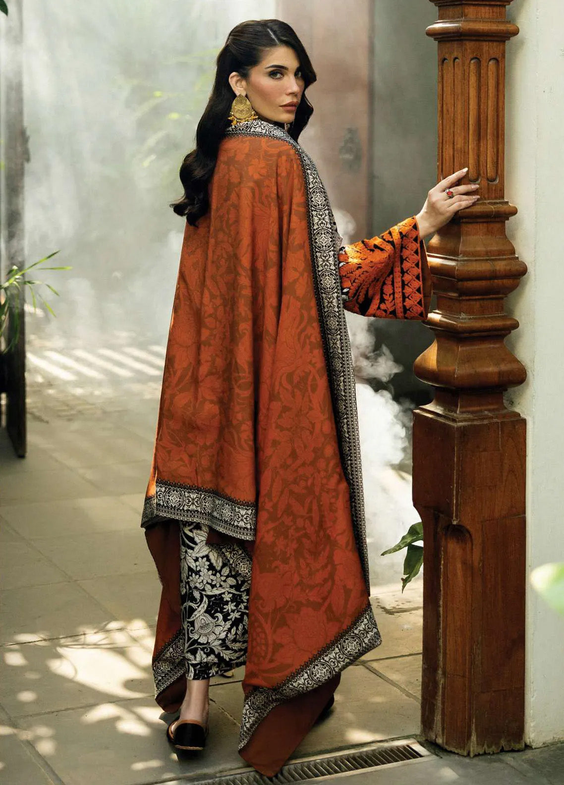 Zainab Chottani Embroidered Herringbone 3 Piece Unstitched Suit ZC24WS D-06 MYSHA Zainab Chottani Embroidered Herringbone 3 Piece Unstitched Suit ZC24WS D-06 MYSHA