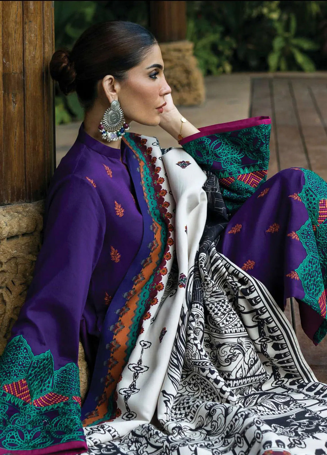 Zainab Chottani Embroidered Herringbone 3 Piece Unstitched Suit ZC24WS D-09 VANIZA Zainab Chottani Embroidered Herringbone 3 Piece Unstitched Suit ZC24WS D-09 VANIZA