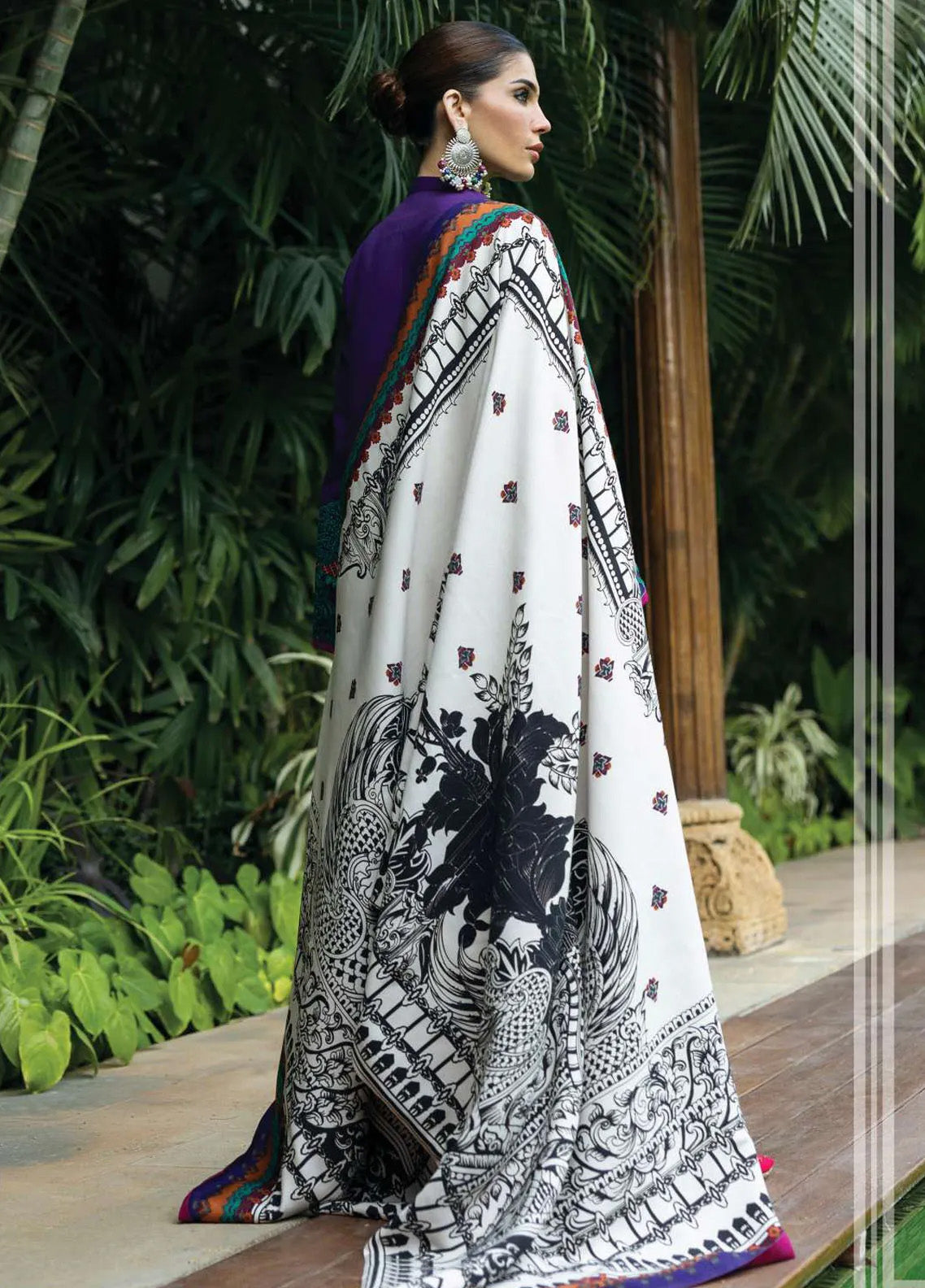 Zainab Chottani Embroidered Herringbone 3 Piece Unstitched Suit ZC24WS D-09 VANIZA Zainab Chottani Embroidered Herringbone 3 Piece Unstitched Suit ZC24WS D-09 VANIZA