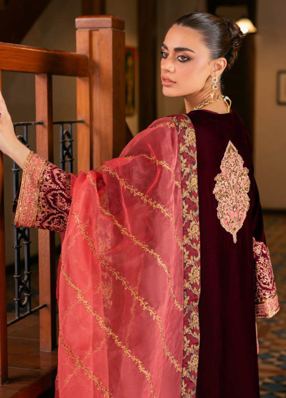 Zainab Chottani Embroidered Velvet 3 Piece Unstitched Suit ZC25LV D-AIMA Zainab Chottani Embroidered Velvet 3 Piece Unstitched Suit ZC25LV D-AIMA