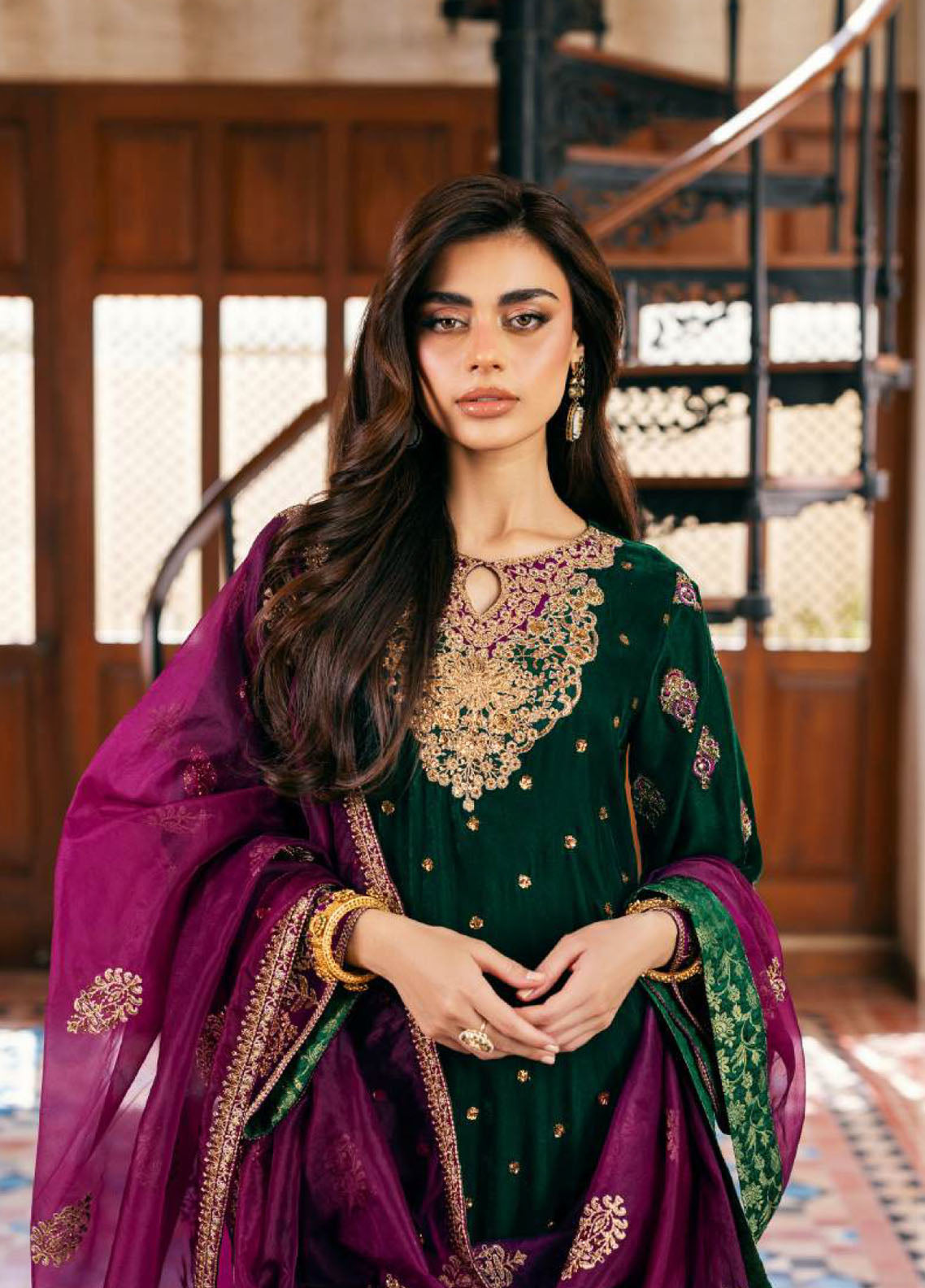 Zainab Chottani Embroidered Velvet 3 Piece Unstitched Suit ZC25LV D-ESHA Zainab Chottani Embroidered Velvet 3 Piece Unstitched Suit ZC25LV D-ESHA