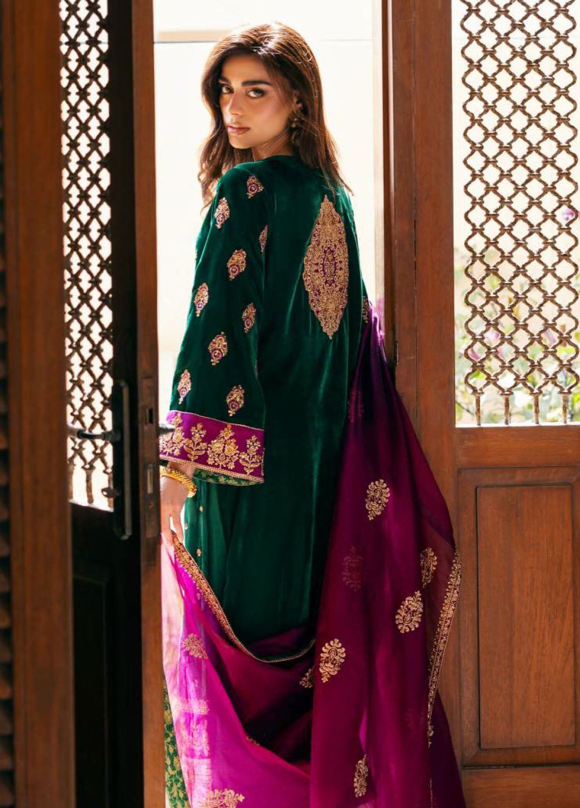Zainab Chottani Embroidered Velvet 3 Piece Unstitched Suit ZC25LV D-ESHA Zainab Chottani Embroidered Velvet 3 Piece Unstitched Suit ZC25LV D-ESHA