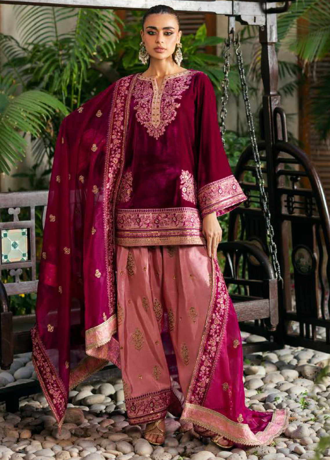 Zainab Chottani Embroidered Velvet 3 Piece Unstitched Suit ZC25LV D-RUBI Zainab Chottani Embroidered Velvet 3 Piece Unstitched Suit ZC25LV D-RUBI