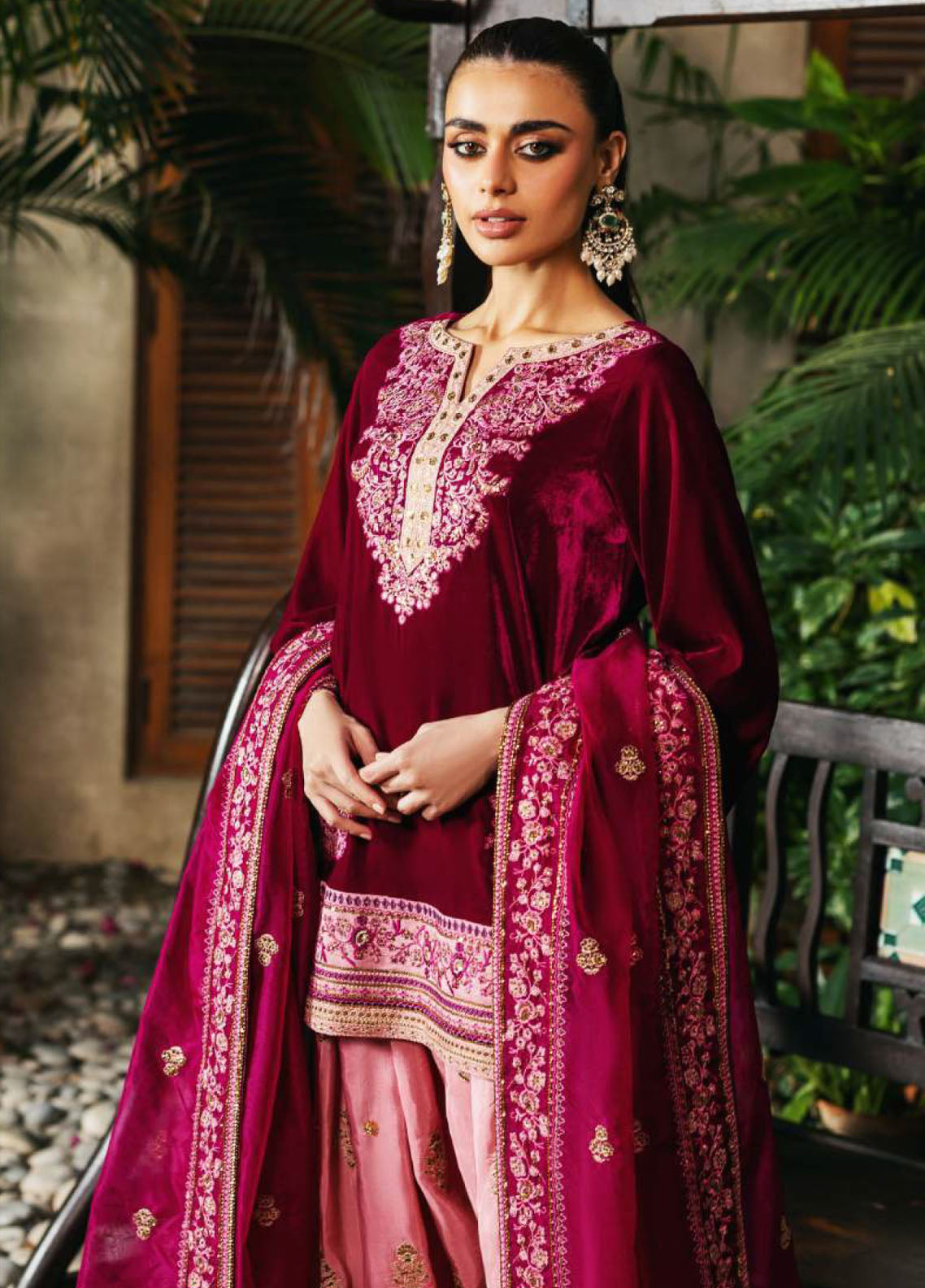 Zainab Chottani Embroidered Velvet 3 Piece Unstitched Suit ZC25LV D-RUBI Zainab Chottani Embroidered Velvet 3 Piece Unstitched Suit ZC25LV D-RUBI