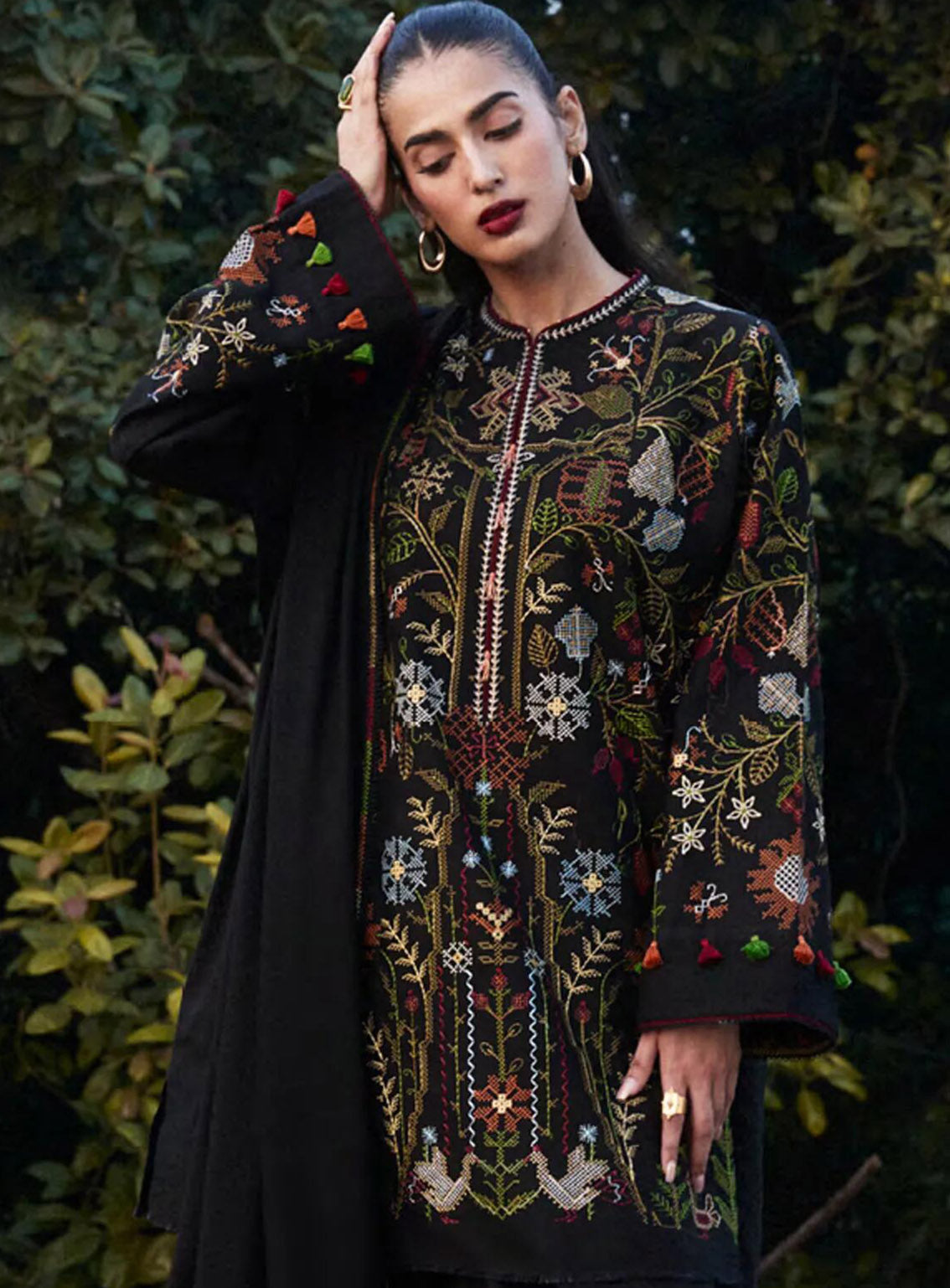 Zara Shahjahan Embroidered Khaddar 3 Piece Unstitched Suit ZS24UW D-04 LALEH Zara Shahjahan Embroidered Khaddar 3 Piece Unstitched Suit ZS24UW D-04 LALEH