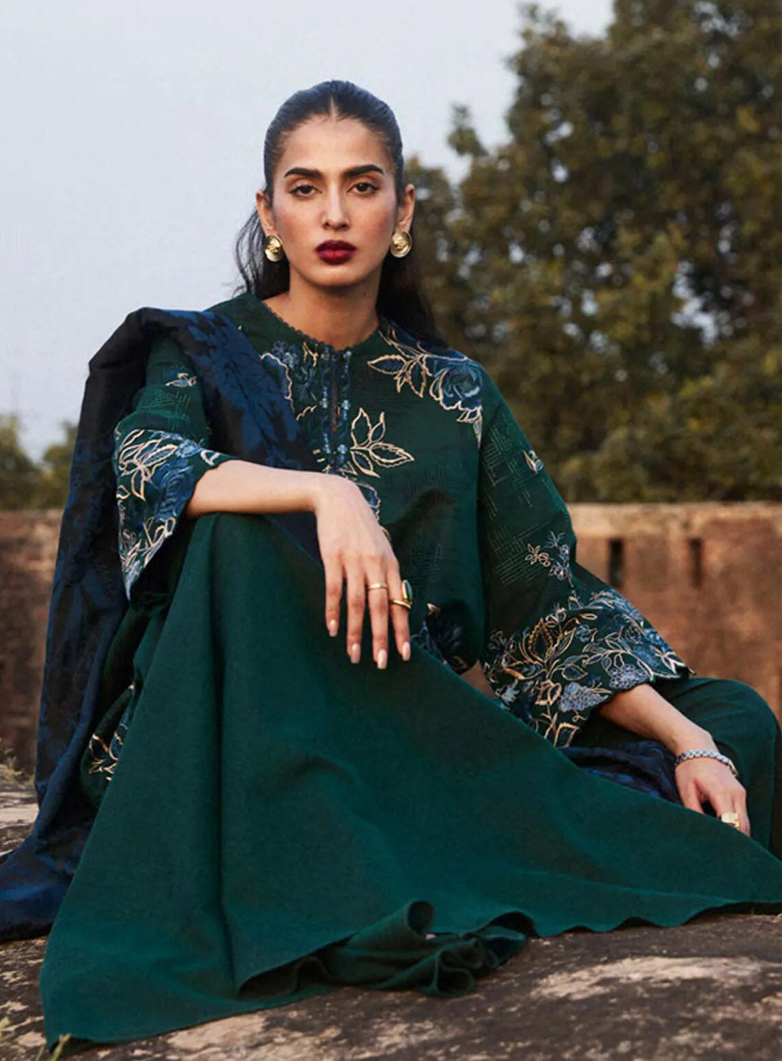 Zara Shahjahan Embroidered Khaddar 3 Piece Unstitched Suit ZS24UW D-07 MINA Zara Shahjahan Embroidered Khaddar 3 Piece Unstitched Suit ZS24UW D-07 MINA