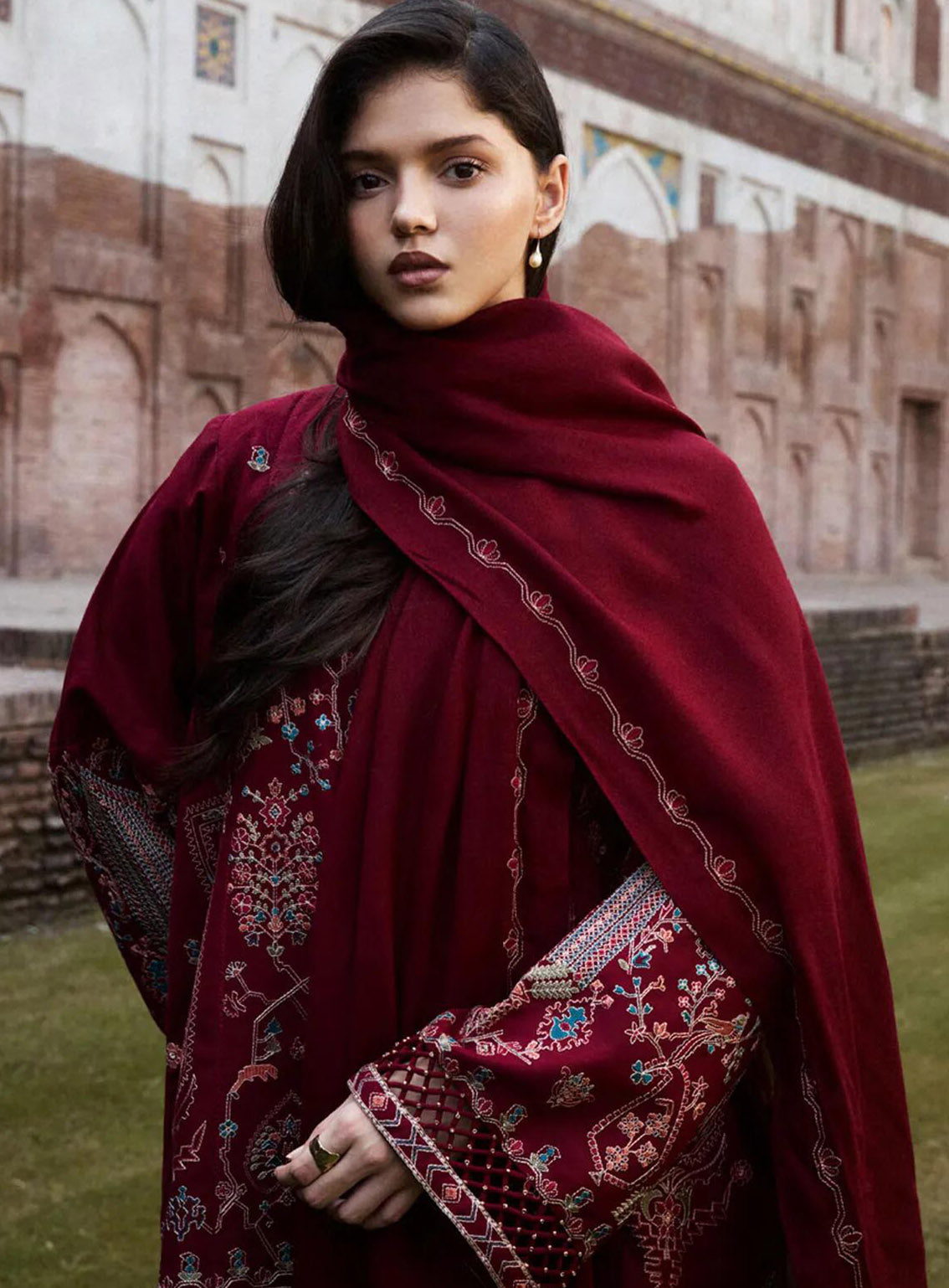 Zara Shahjahan Embroidered Khaddar 3 Piece Unstitched Suit ZS24UW D-08 RAHA Zara Shahjahan Embroidered Khaddar 3 Piece Unstitched Suit ZS24UW D-08 RAHA