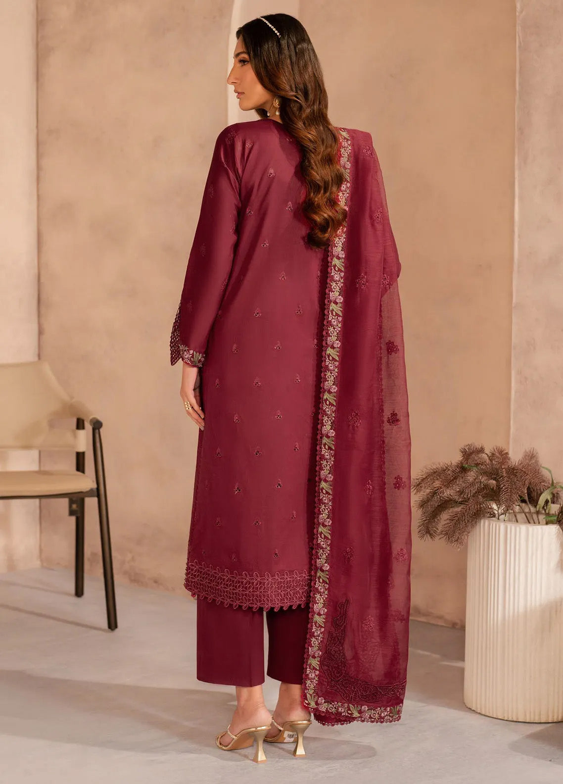 Zarif Embroidered Lawn 3 Piece Unstitched Suit ZF25EL D-02 SAYAH Zarif Embroidered Lawn 3 Piece Unstitched Suit ZF25EL D-02 SAYAH