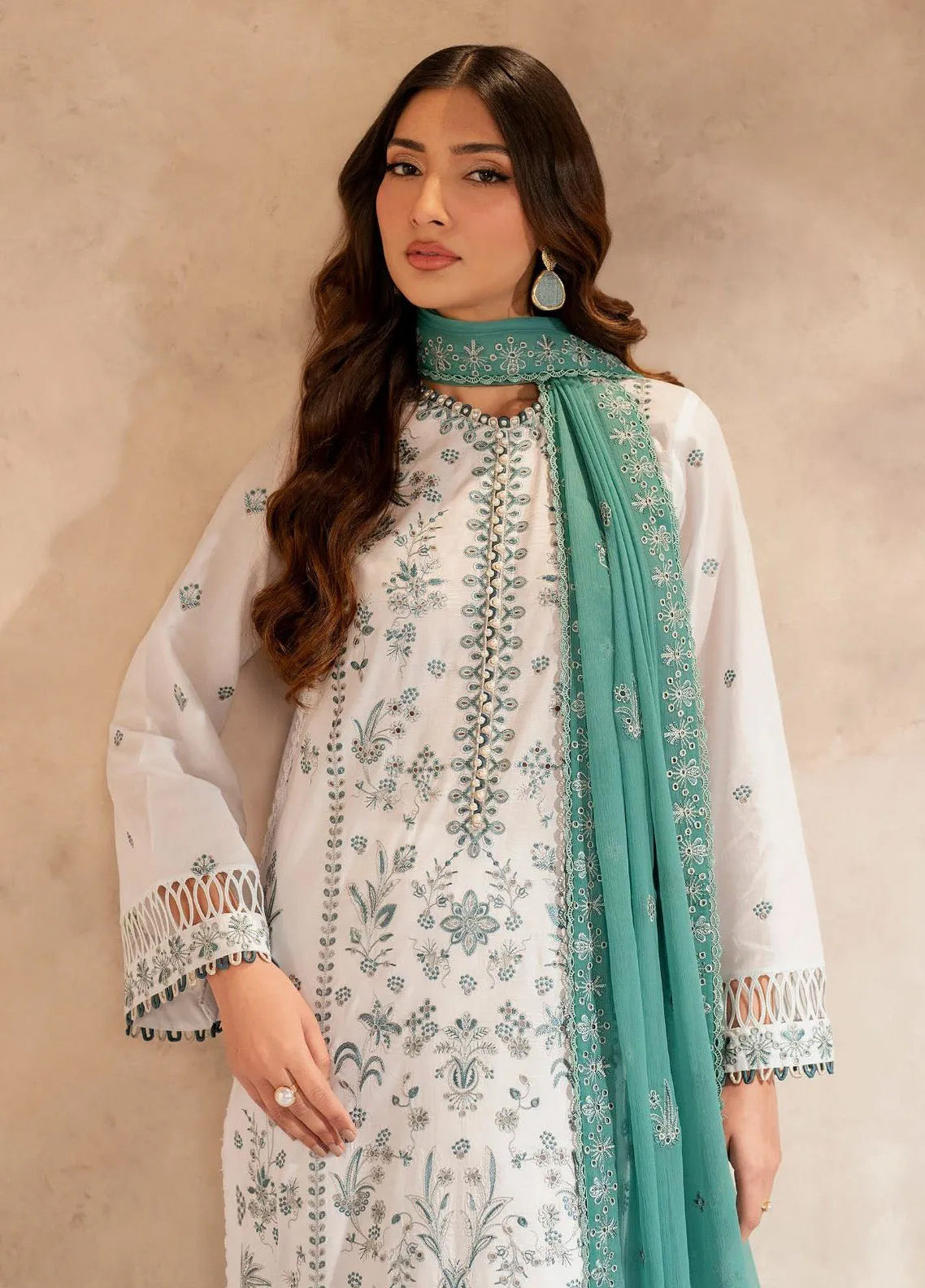 Zarif Embroidered Lawn 3 Piece Unstitched Suit ZF25EL D-05 SEMIL Zarif Embroidered Lawn 3 Piece Unstitched Suit ZF25EL D-05 SEMIL