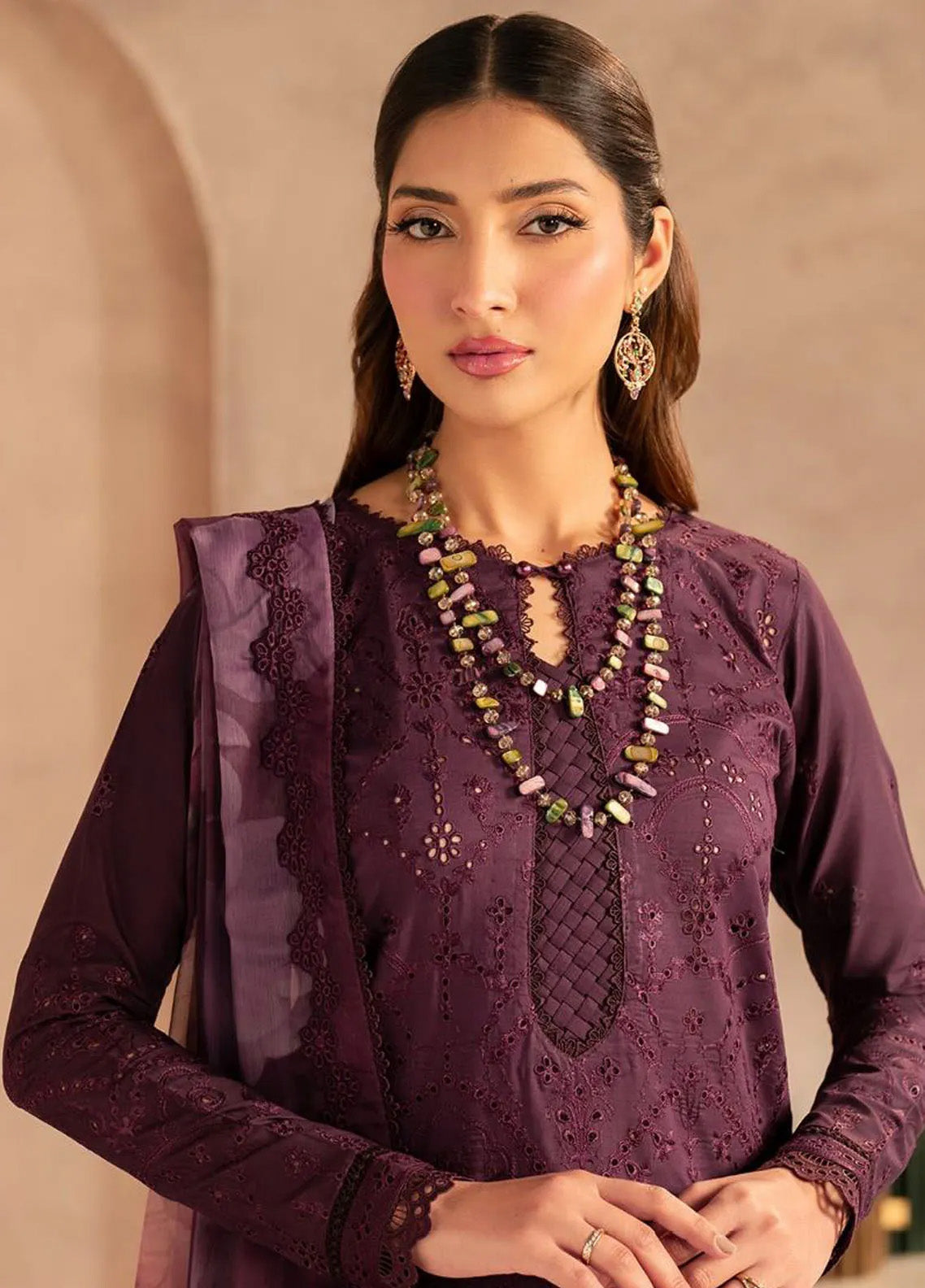 Zarif Embroidered Lawn 3 Piece Unstitched Suit ZF25EL D-06 VIRAYA Zarif Embroidered Lawn 3 Piece Unstitched Suit ZF25EL D-06 VIRAYA