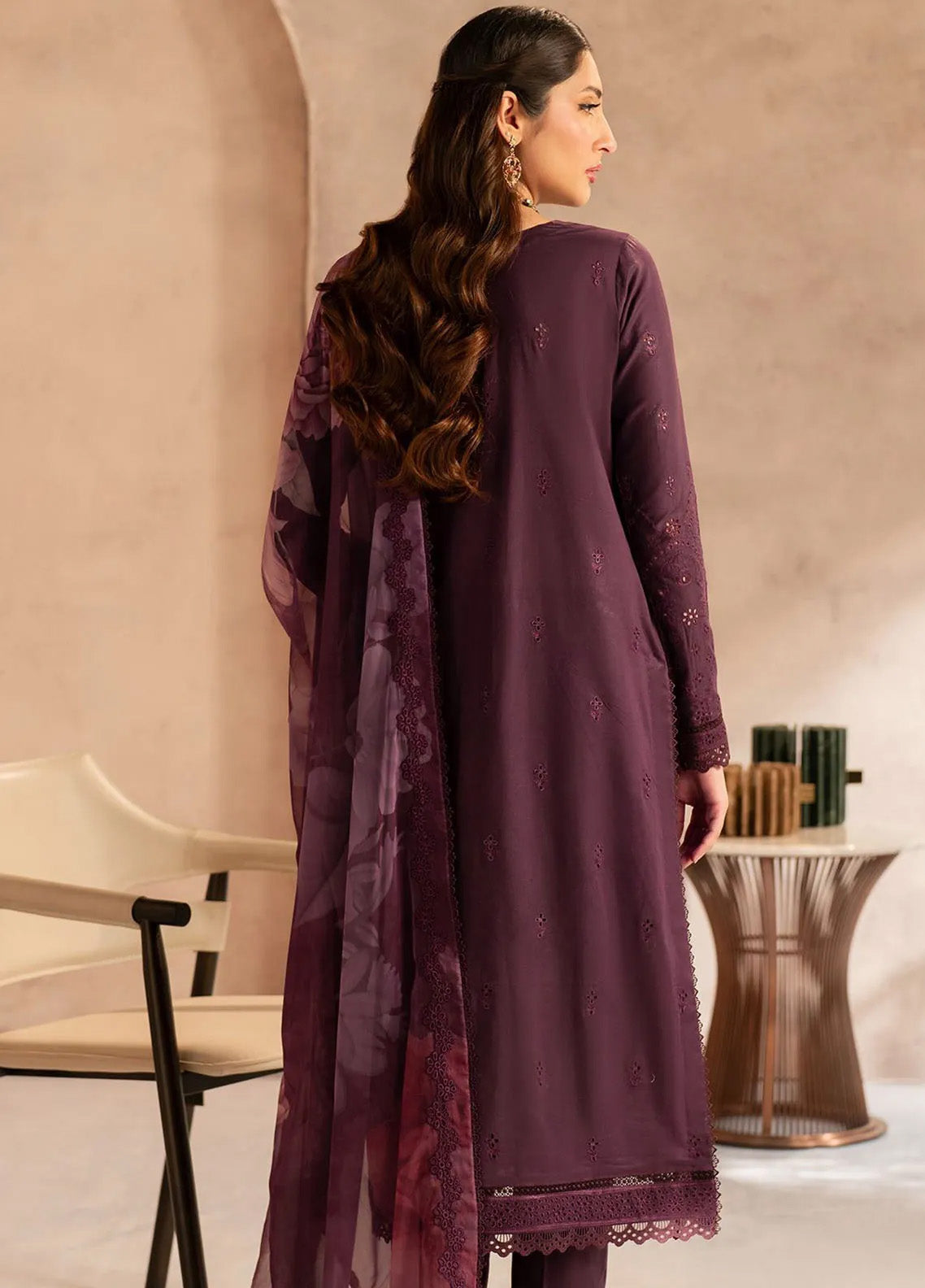 Zarif Embroidered Lawn 3 Piece Unstitched Suit ZF25EL D-06 VIRAYA Zarif Embroidered Lawn 3 Piece Unstitched Suit ZF25EL D-06 VIRAYA