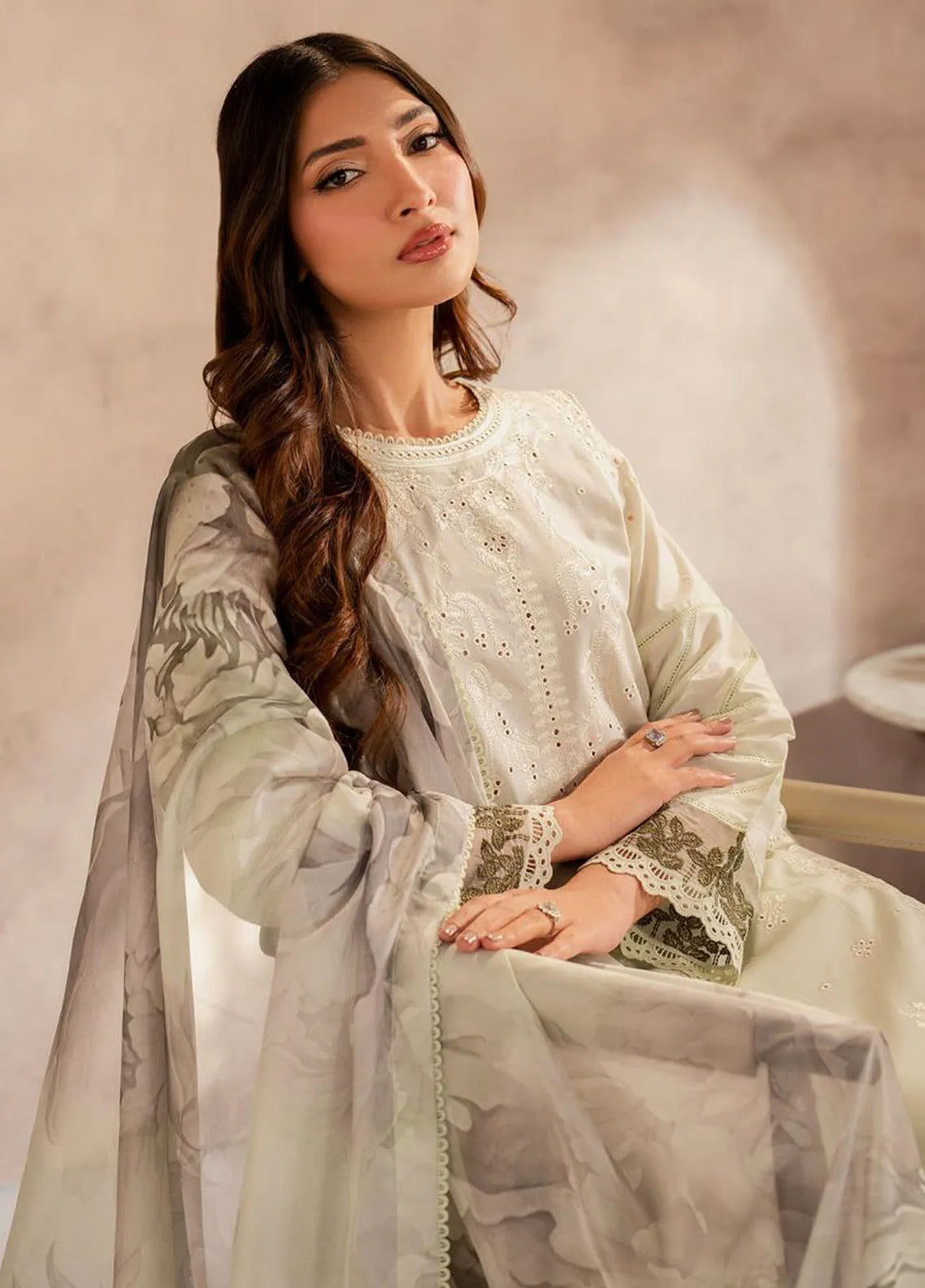 Zarif Embroidered Lawn 3 Piece Unstitched Suit ZF25EL D-08 ROOHAL Zarif Embroidered Lawn 3 Piece Unstitched Suit ZF25EL D-08 ROOHAL