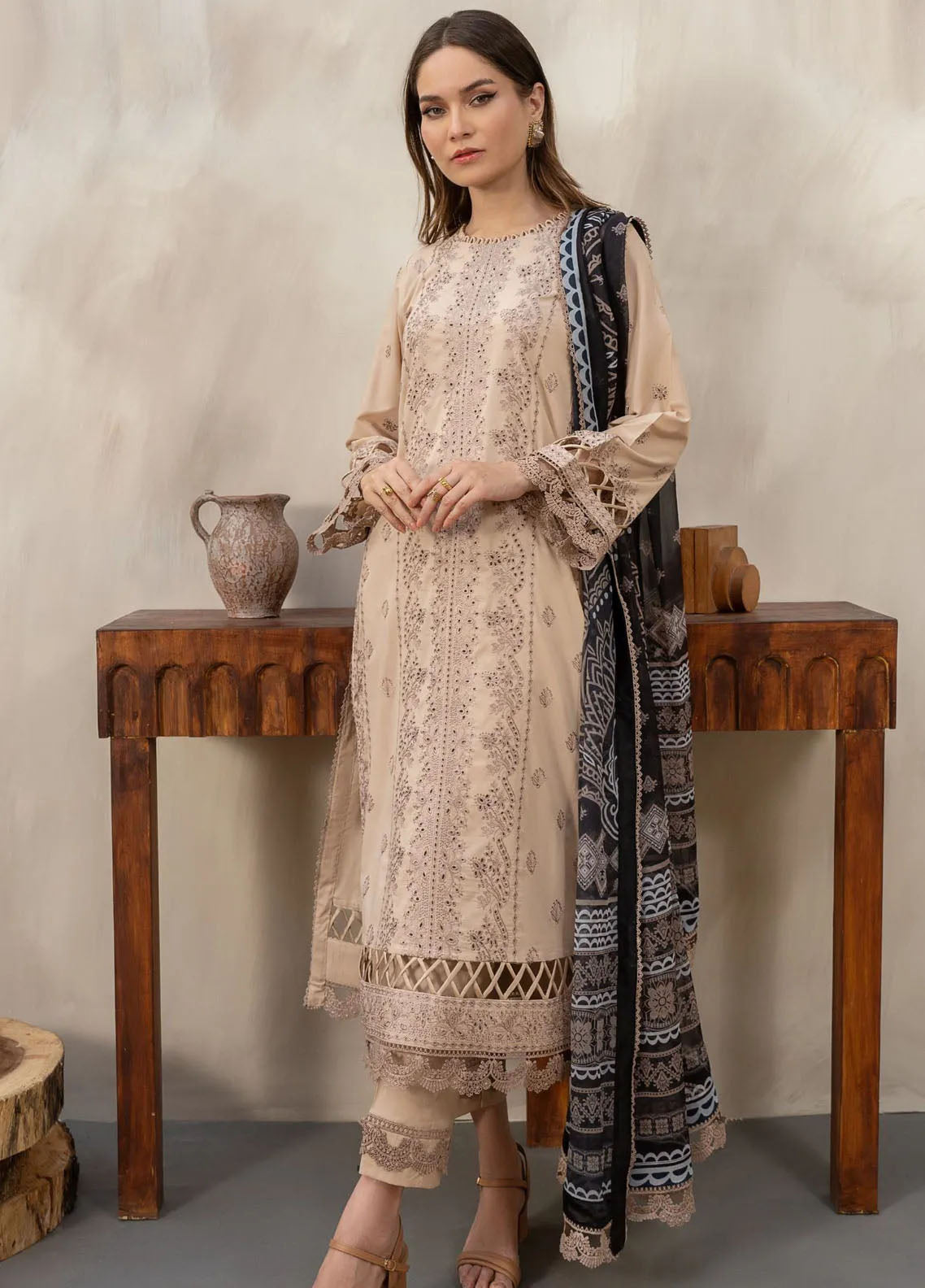 Zarif Festive Embroidered Lawn 3 Piece Unstitched Suit ZF24F ZFL-07 CHAMILA Zarif Festive Embroidered Lawn 3 Piece Unstitched Suit ZF24F ZFL-07 CHAMILA