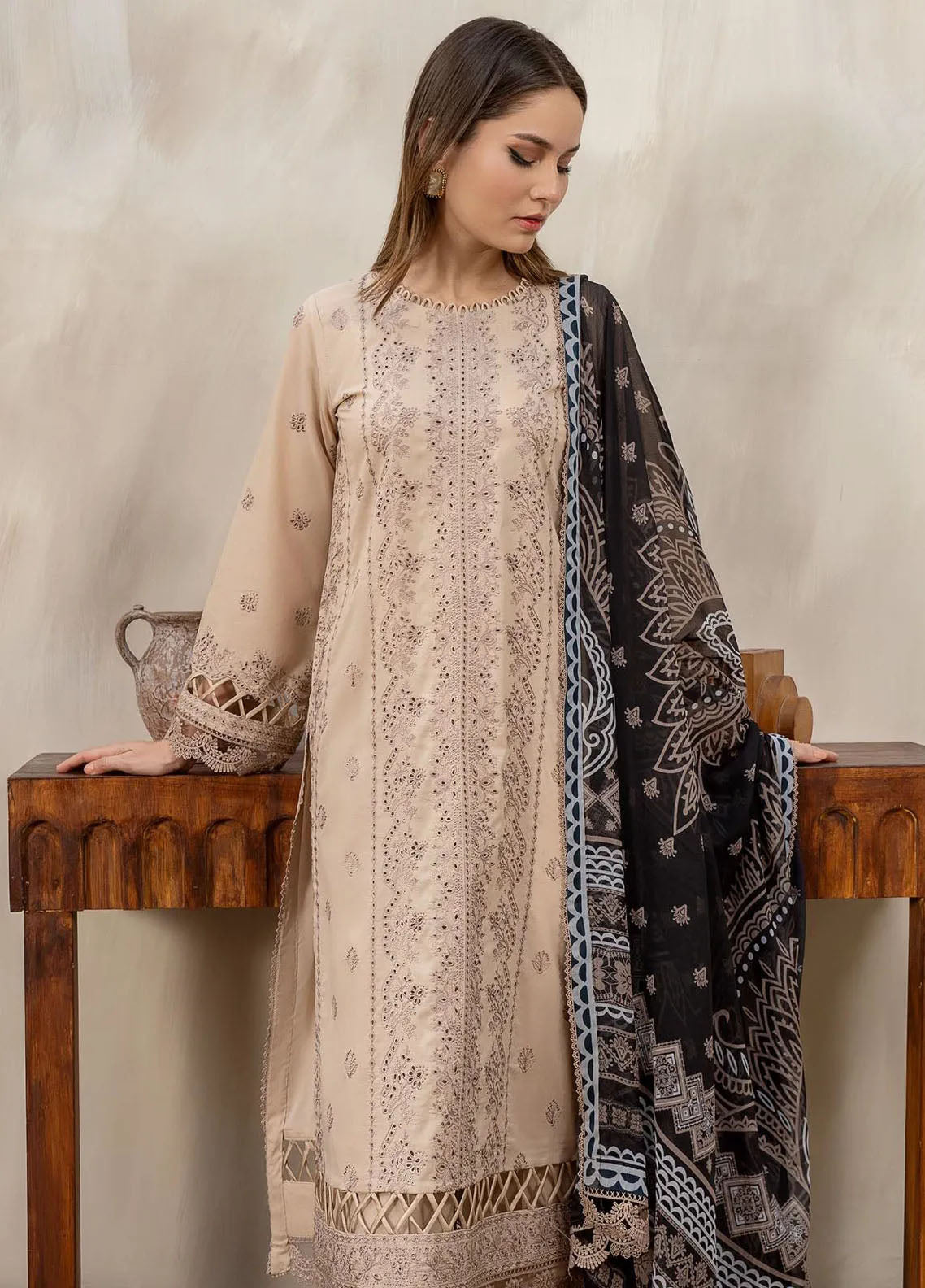 Zarif Festive Embroidered Lawn 3 Piece Unstitched Suit ZF24F ZFL-07 CHAMILA Zarif Festive Embroidered Lawn 3 Piece Unstitched Suit ZF24F ZFL-07 CHAMILA