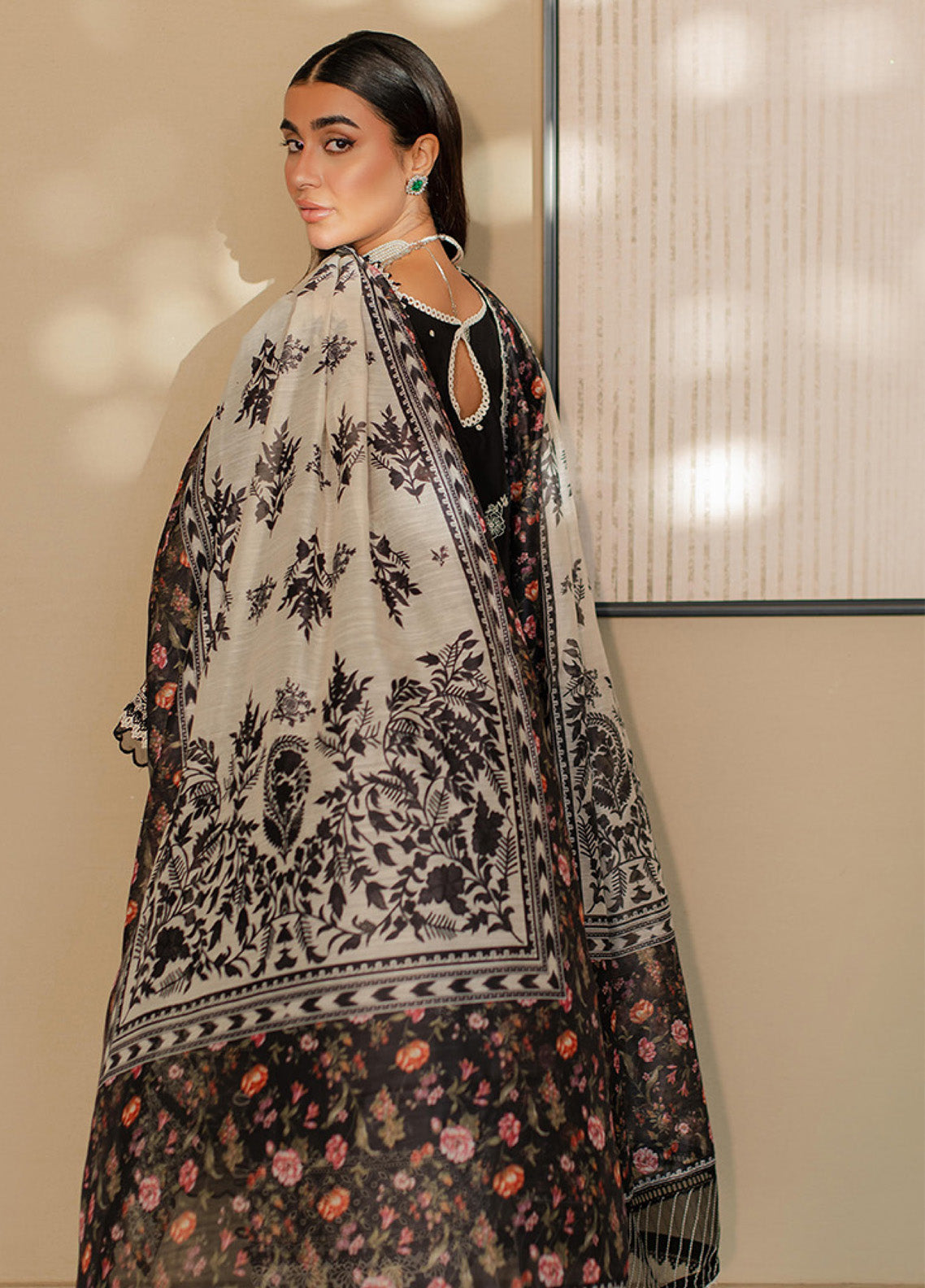 Zellbury Chikankari Embroidered Cotton 3 Piece Unstitched Suit WUC24E30701 Zellbury Chikankari Embroidered Cotton 3 Piece Unstitched Suit WUC24E30701