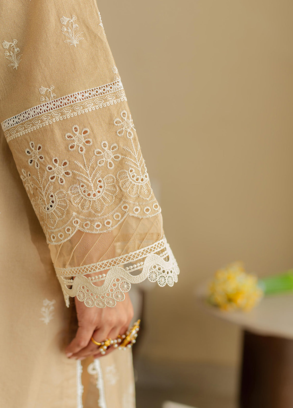 Zellbury Chikankari Embroidered Cotton 3 Piece Unstitched Suit WUC24E30708 Zellbury Chikankari Embroidered Cotton 3 Piece Unstitched Suit WUC24E30708