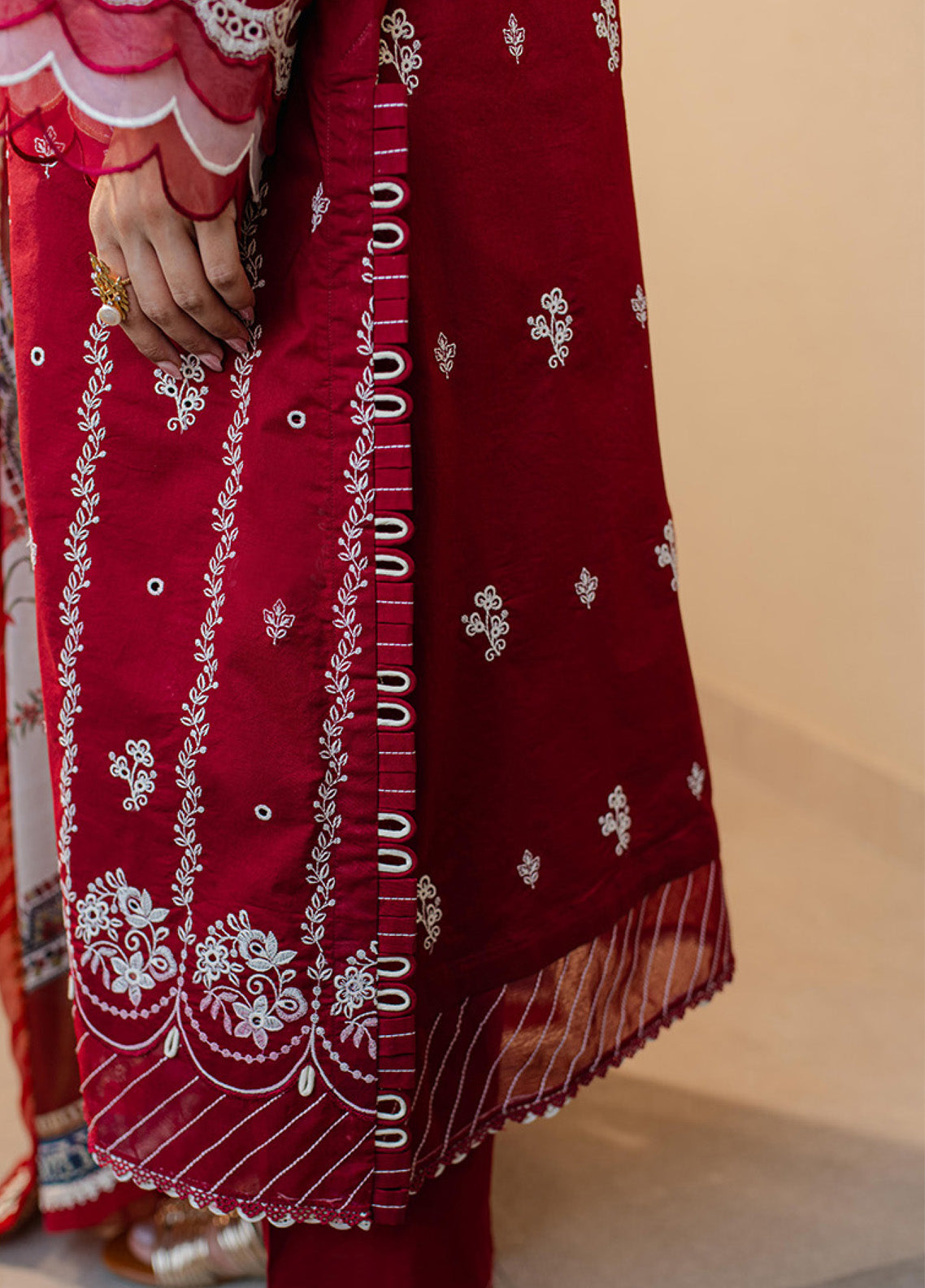 Zellbury Chikankari Embroidered Cotton 3 Piece Unstitched Suit WUC24E30710 Zellbury Chikankari Embroidered Cotton 3 Piece Unstitched Suit WUC24E30710