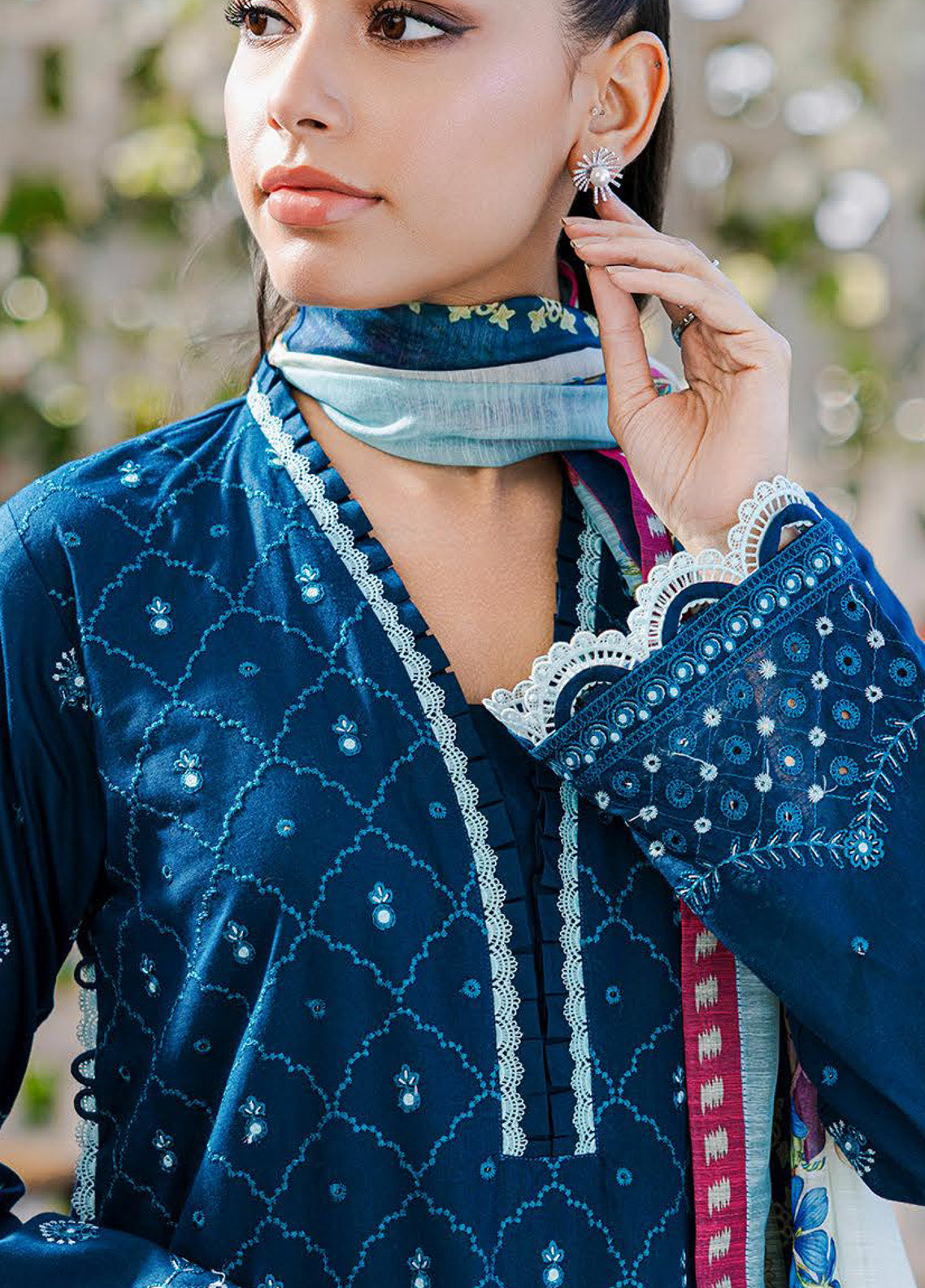 Zellbury Chikankari Lawn 3 Piece Unstitched Suit WUS25E30806 Zellbury Chikankari Lawn 3 Piece Unstitched Suit WUS25E30806