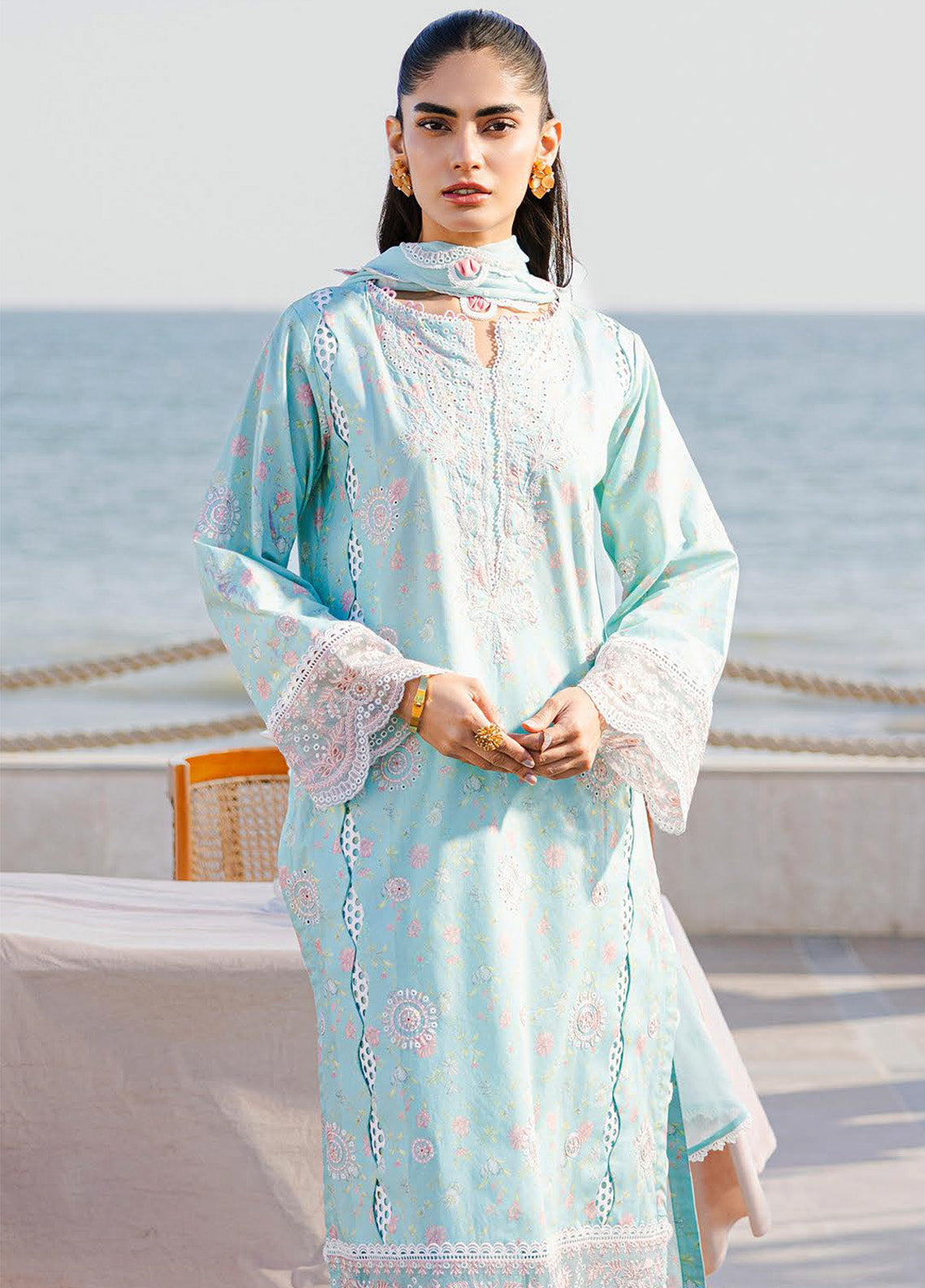Zellbury Chikankari Lawn 3 Piece Unstitched Suit WUS25E30813 Zellbury Chikankari Lawn 3 Piece Unstitched Suit WUS25E30813