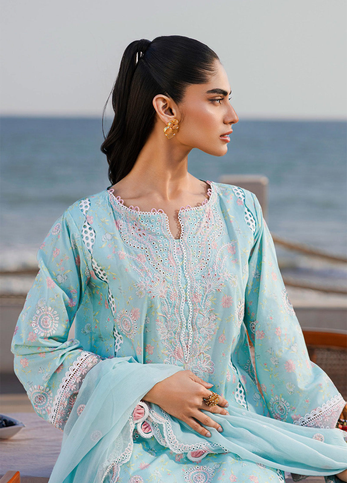 Zellbury Chikankari Lawn 3 Piece Unstitched Suit WUS25E30813 Zellbury Chikankari Lawn 3 Piece Unstitched Suit WUS25E30813