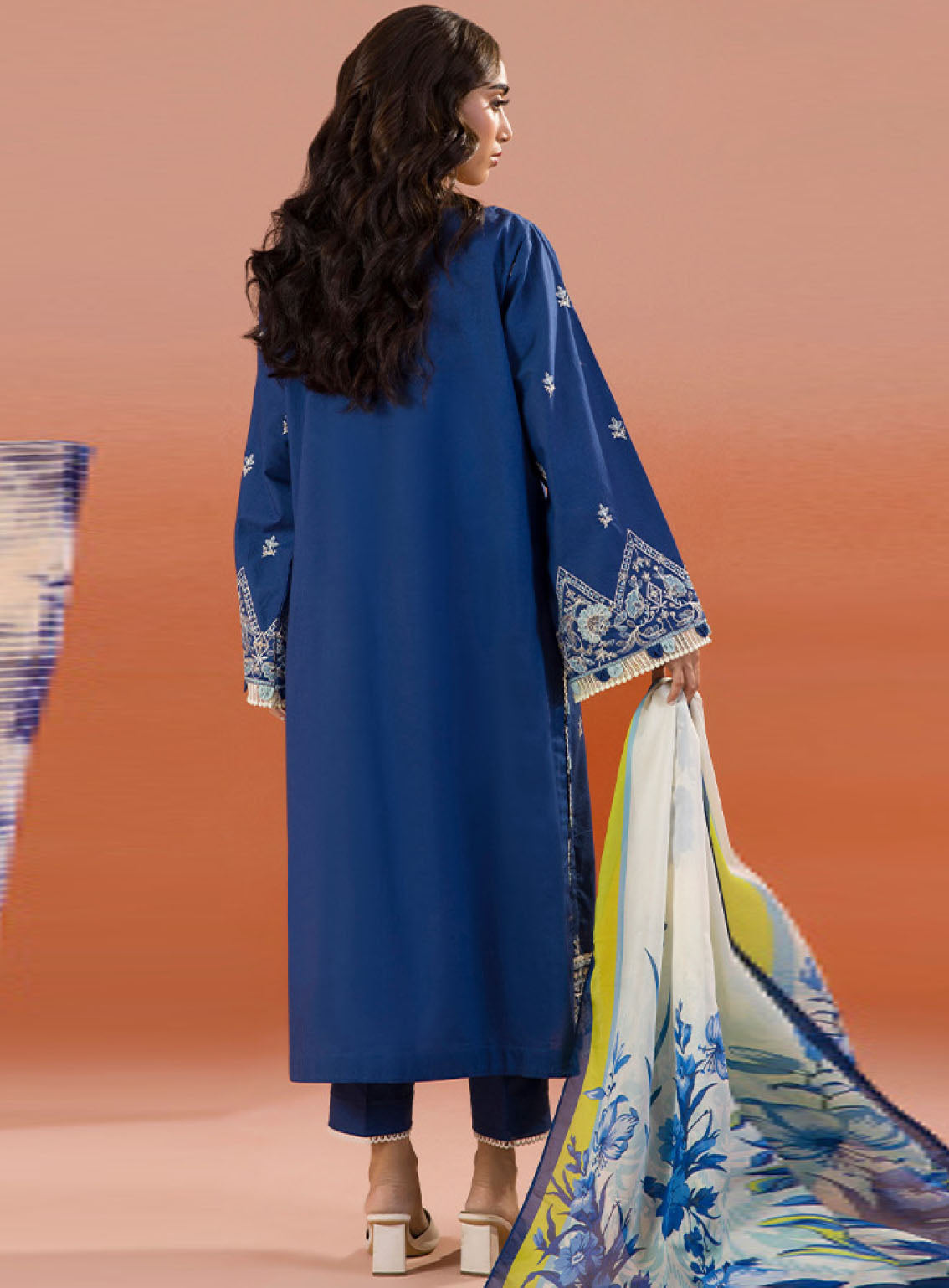 Zellbury Dyed Embroidered Cotton 3 Piece Unstitched Suit WUC25E30059 Zellbury Dyed Embroidered Cotton 3 Piece Unstitched Suit WUC25E30059