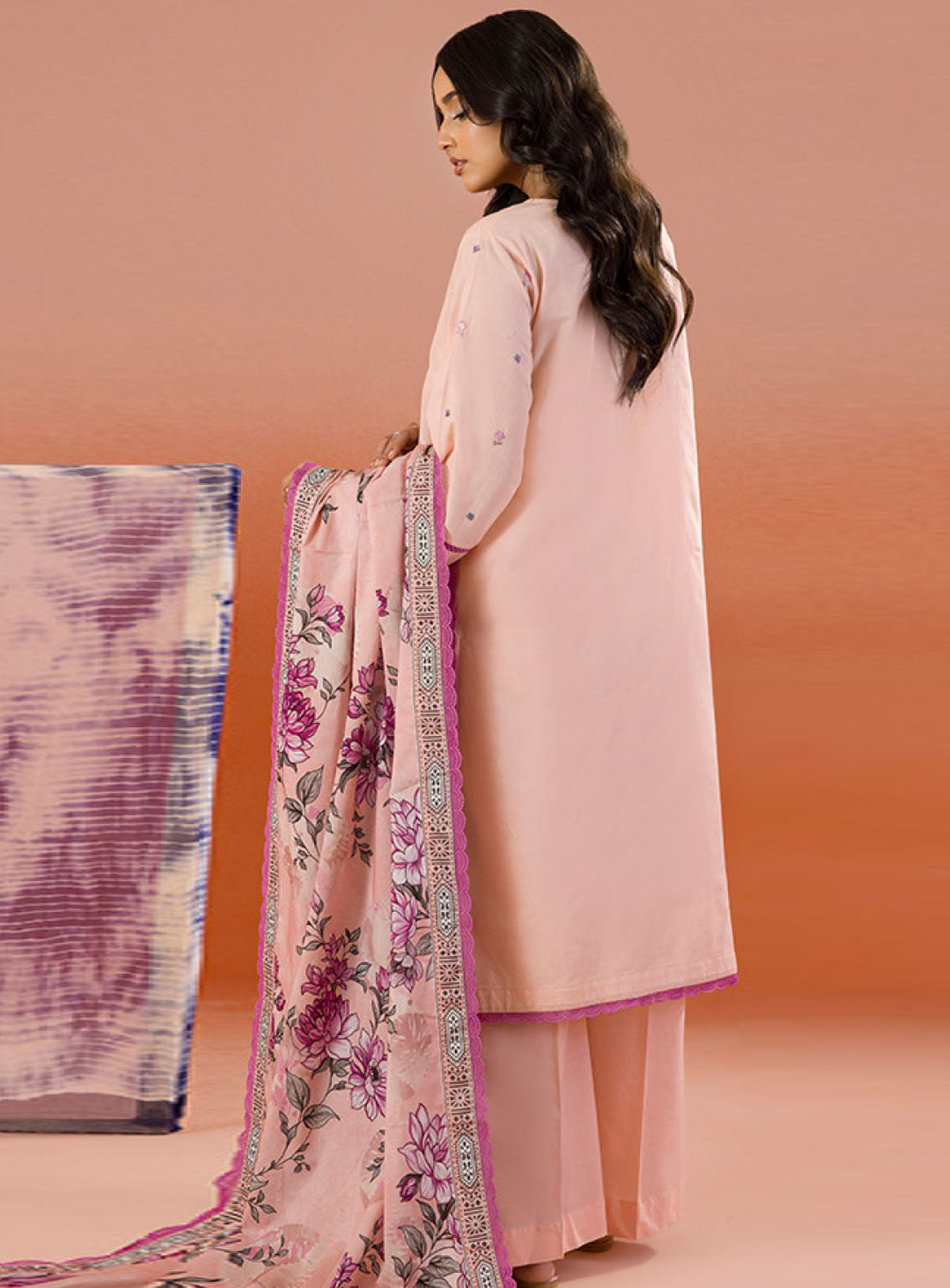 Zellbury Dyed Embroidered Cotton 3 Piece Unstitched Suit WUC25E30062 Zellbury Dyed Embroidered Cotton 3 Piece Unstitched Suit WUC25E30062