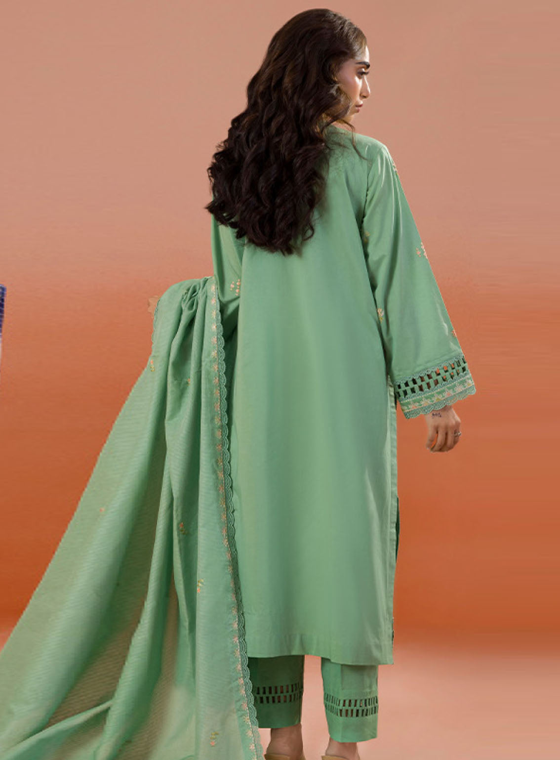 Zellbury Dyed Embroidered Cotton 3 Piece Unstitched Suit WUC25E30063 Zellbury Dyed Embroidered Cotton 3 Piece Unstitched Suit WUC25E30063