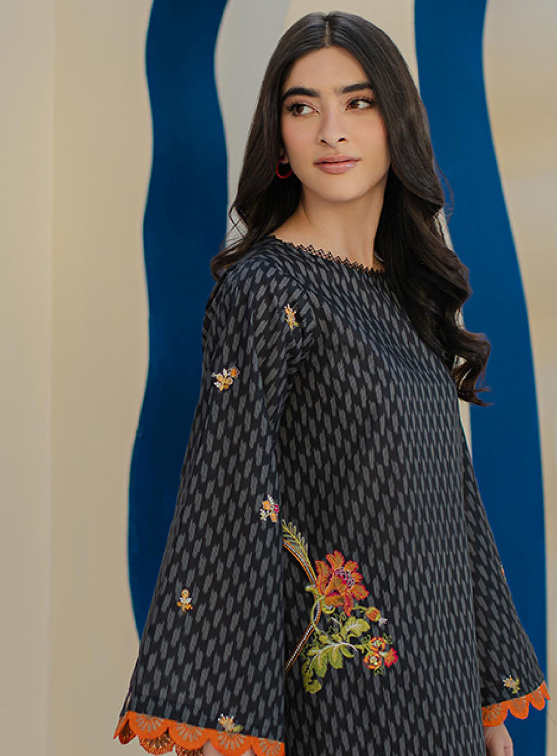Zellbury Embroidered Cambric 2 Piece Unstitched Suit WUC24E20018 Zellbury Embroidered Cambric 2 Piece Unstitched Suit WUC24E20018