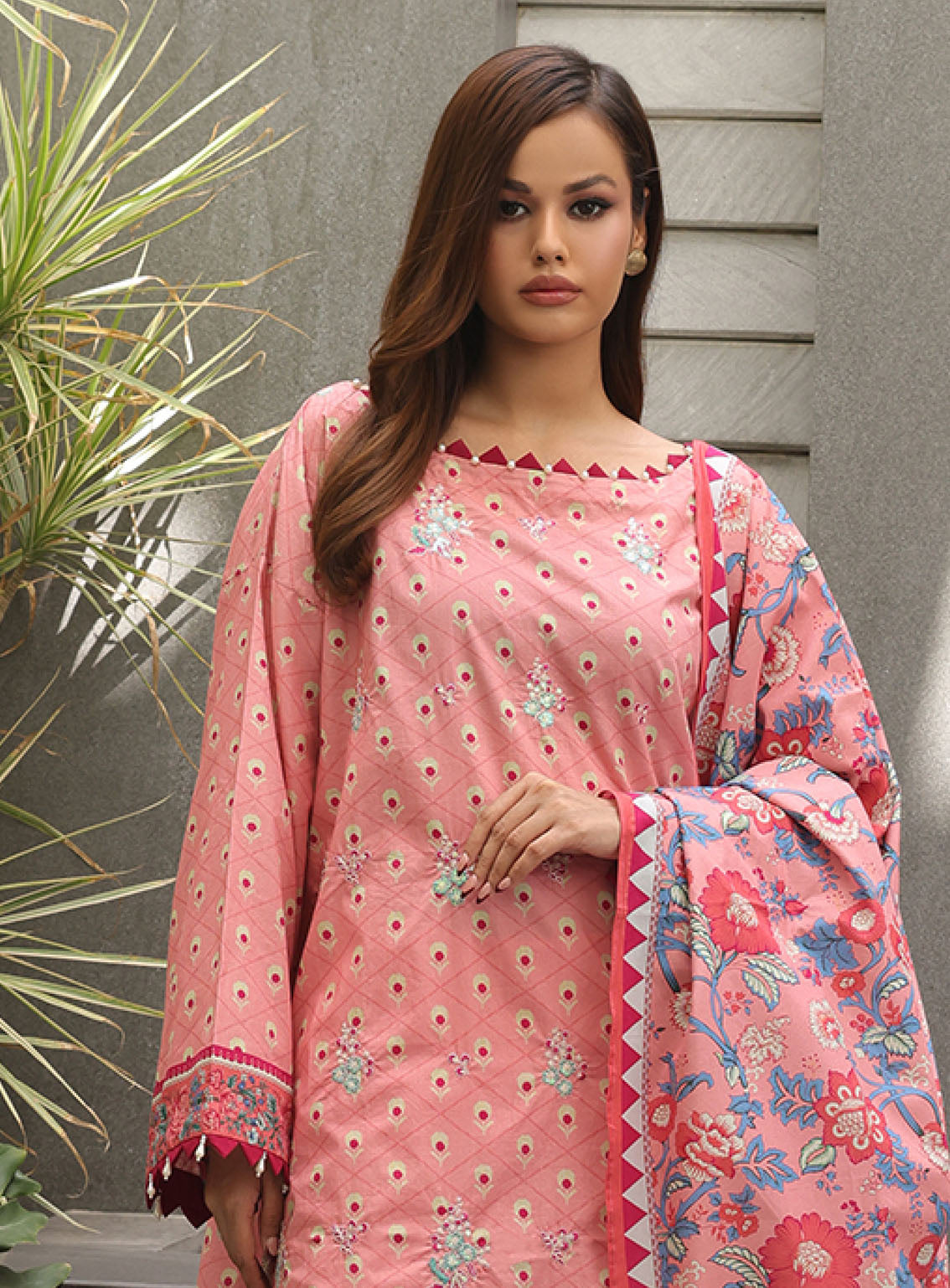 Zellbury Embroidered Cambric 2 Piece Unstitched Suit WUC24E20025 Zellbury Embroidered Cambric 2 Piece Unstitched Suit WUC24E20025