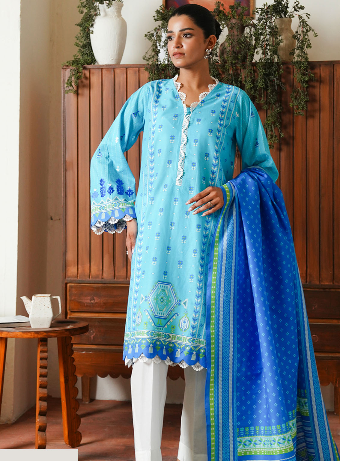 Zellbury Embroidered Cambric 2 Piece Unstitched Suit WUC24E20028 Zellbury Embroidered Cambric 2 Piece Unstitched Suit WUC24E20028